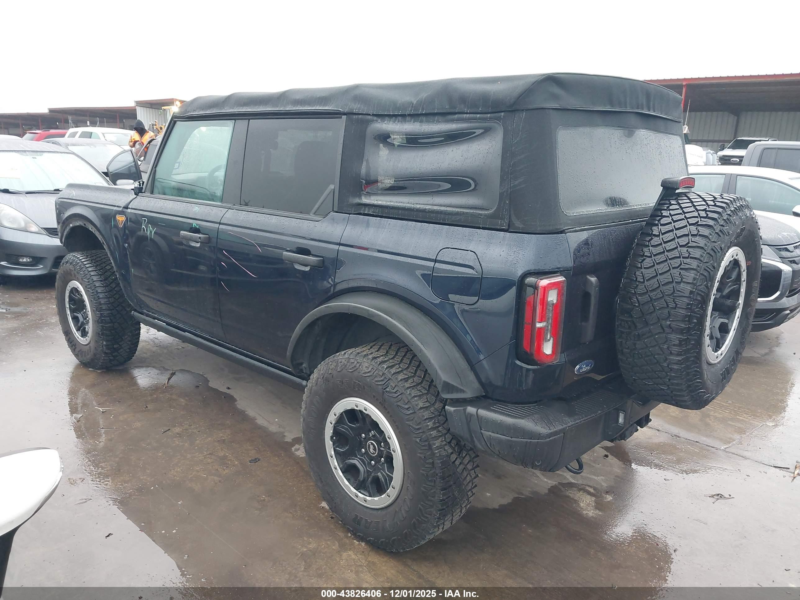 FORD BRONCO image 3