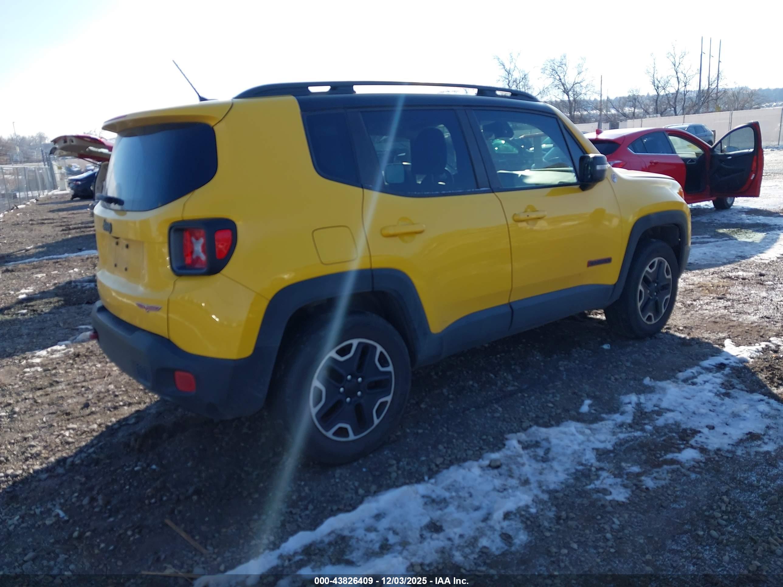 JEEP RENEGADE image 4