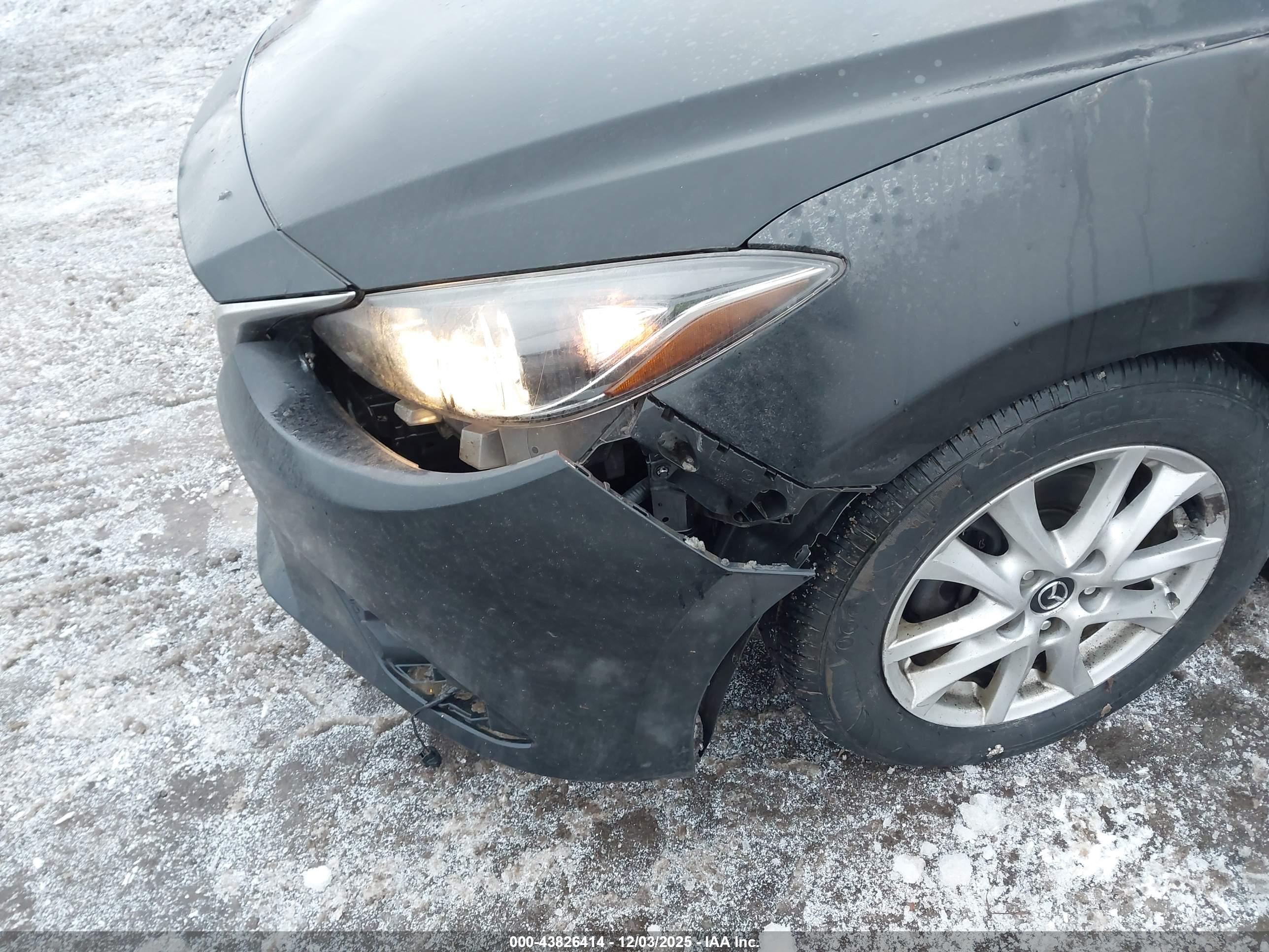 MAZDA MAZDA3 image 6