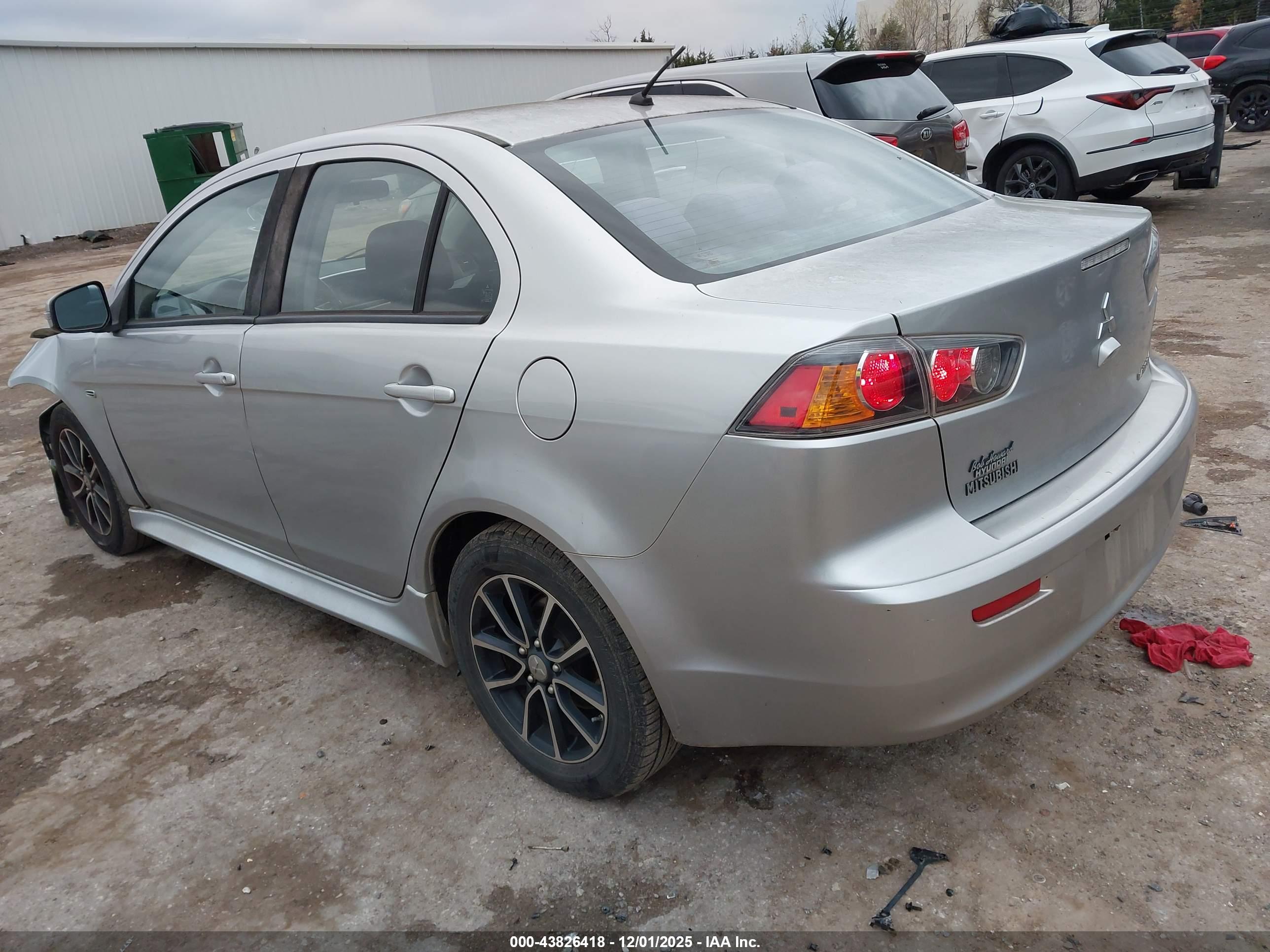 MITSUBISHI LANCER image 3