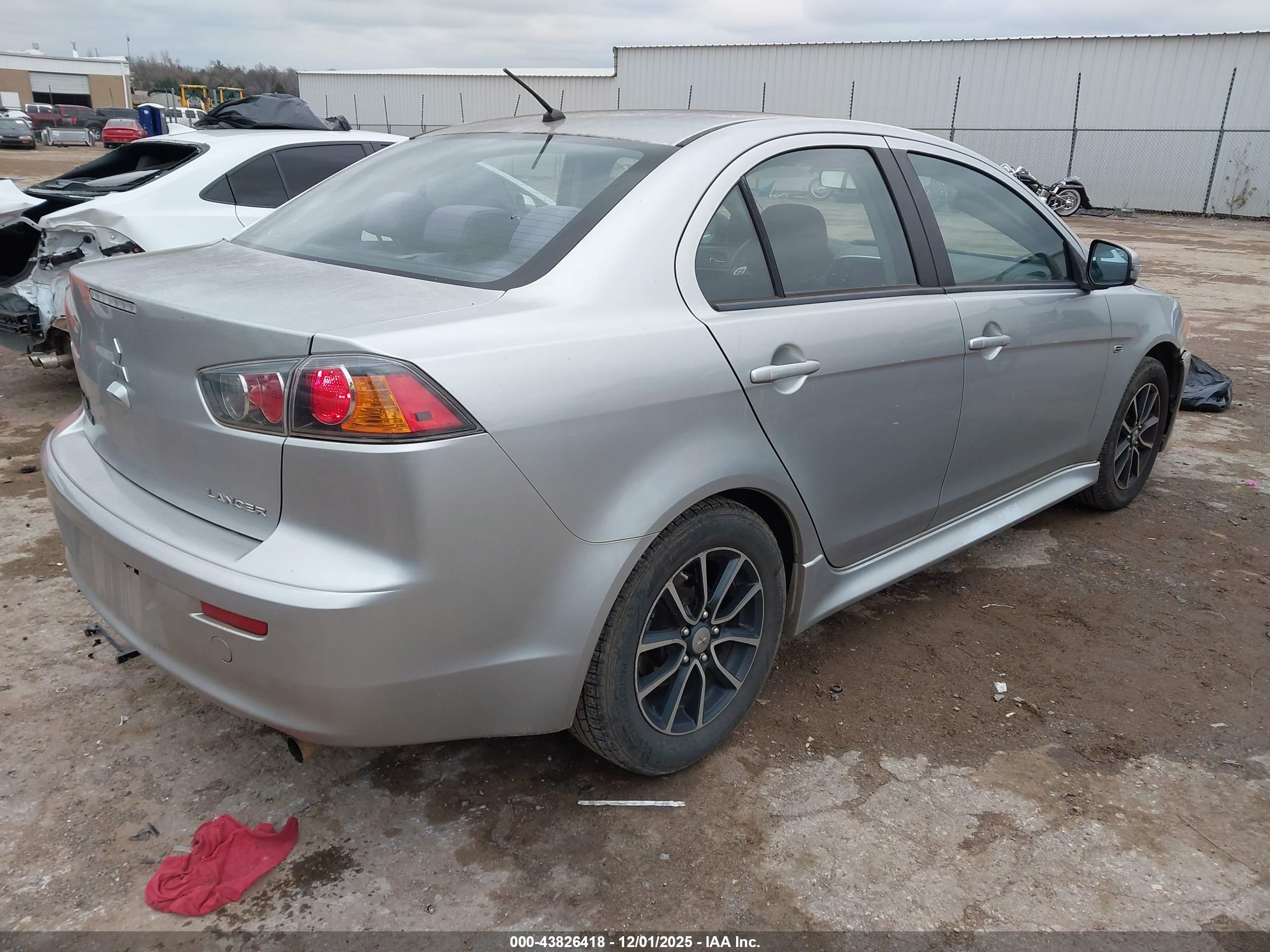MITSUBISHI LANCER image 4