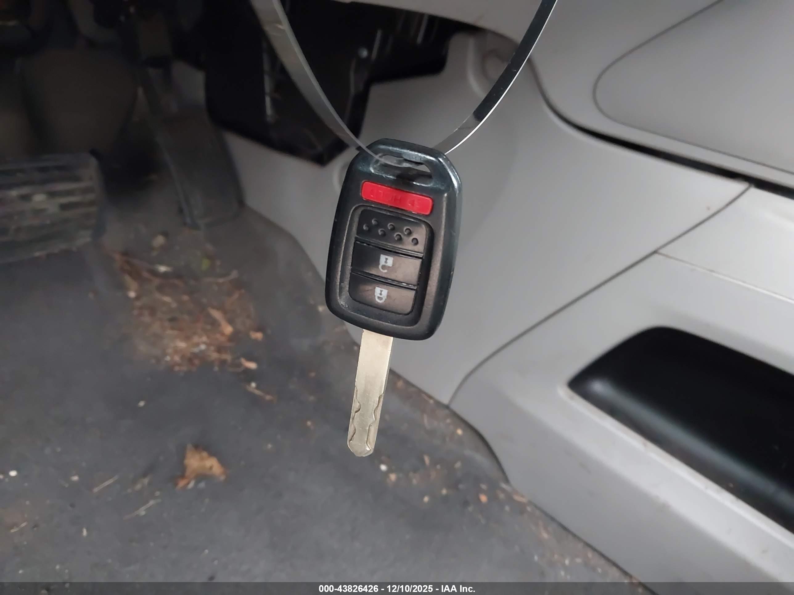 HONDA CR-V image 11