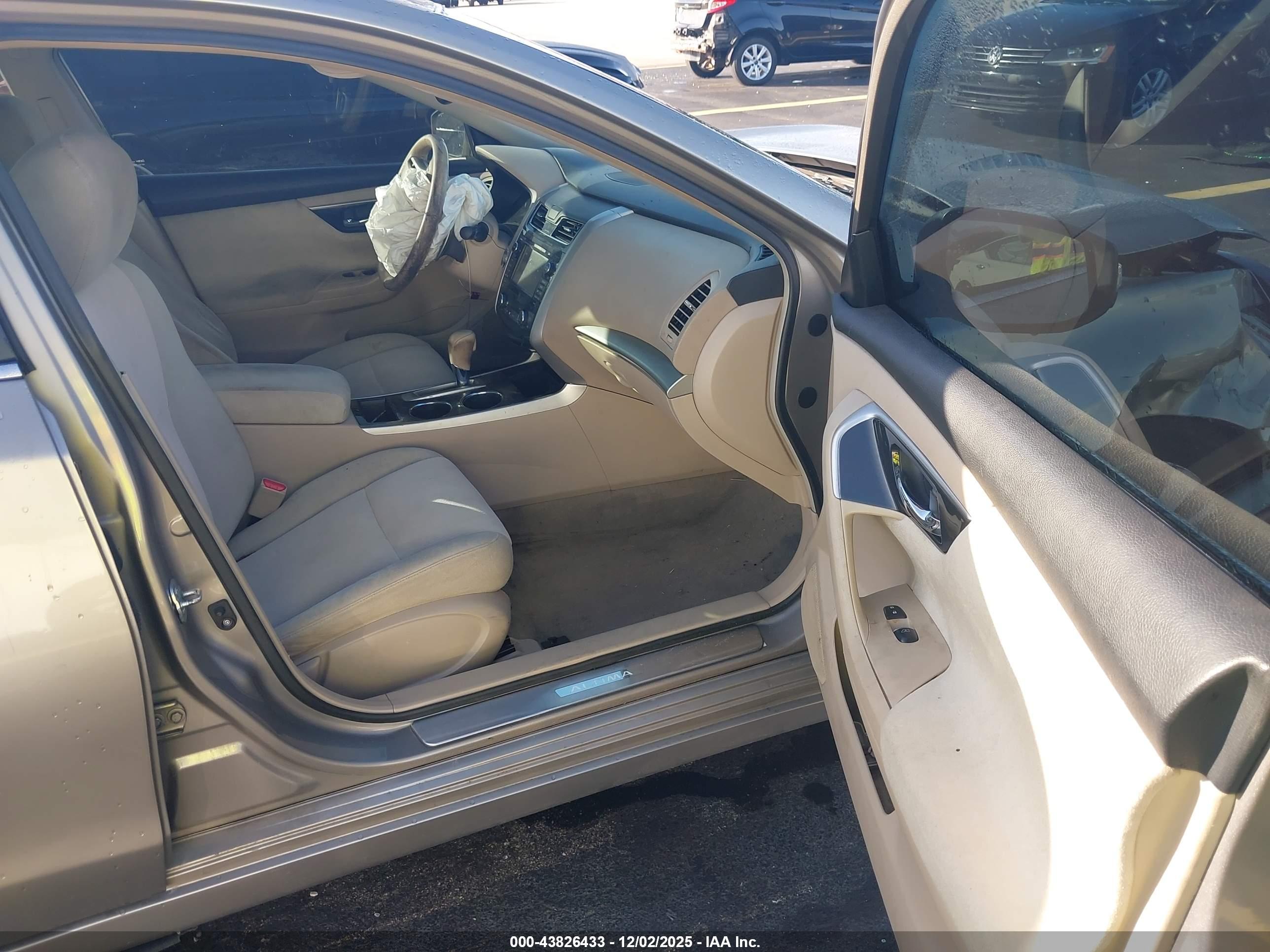 NISSAN ALTIMA image 5