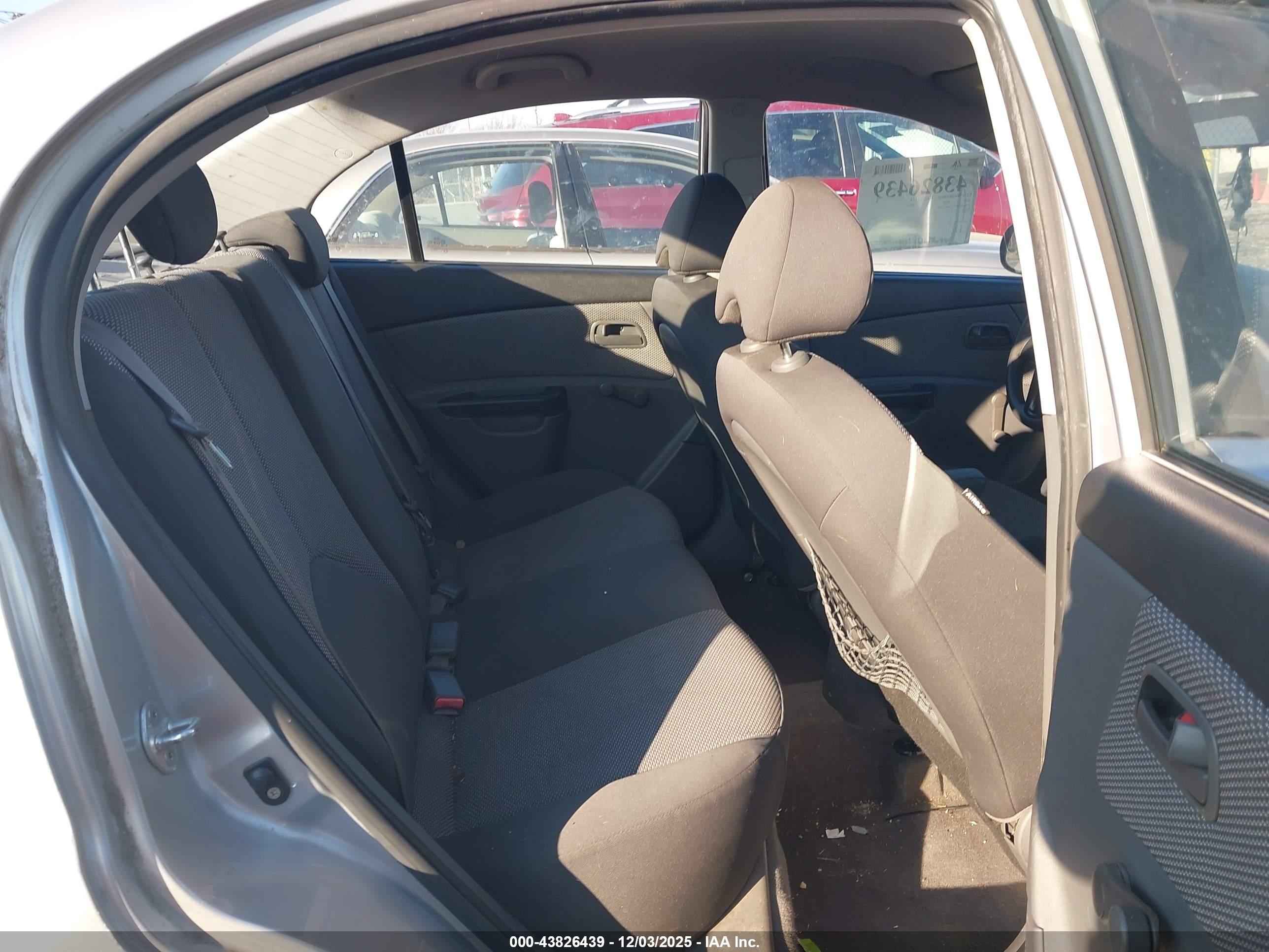 KIA RIO image 8