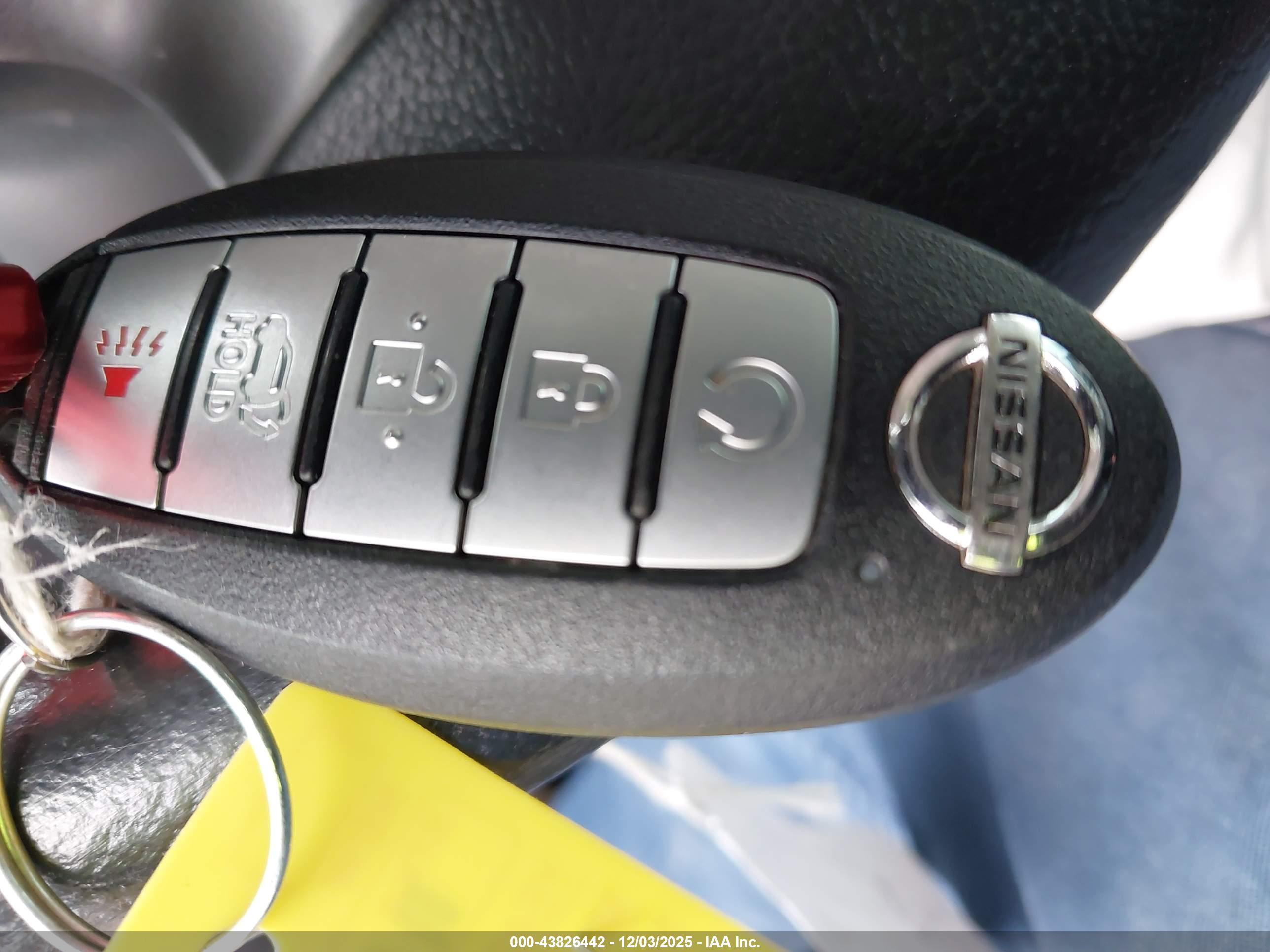 NISSAN MURANO image 11