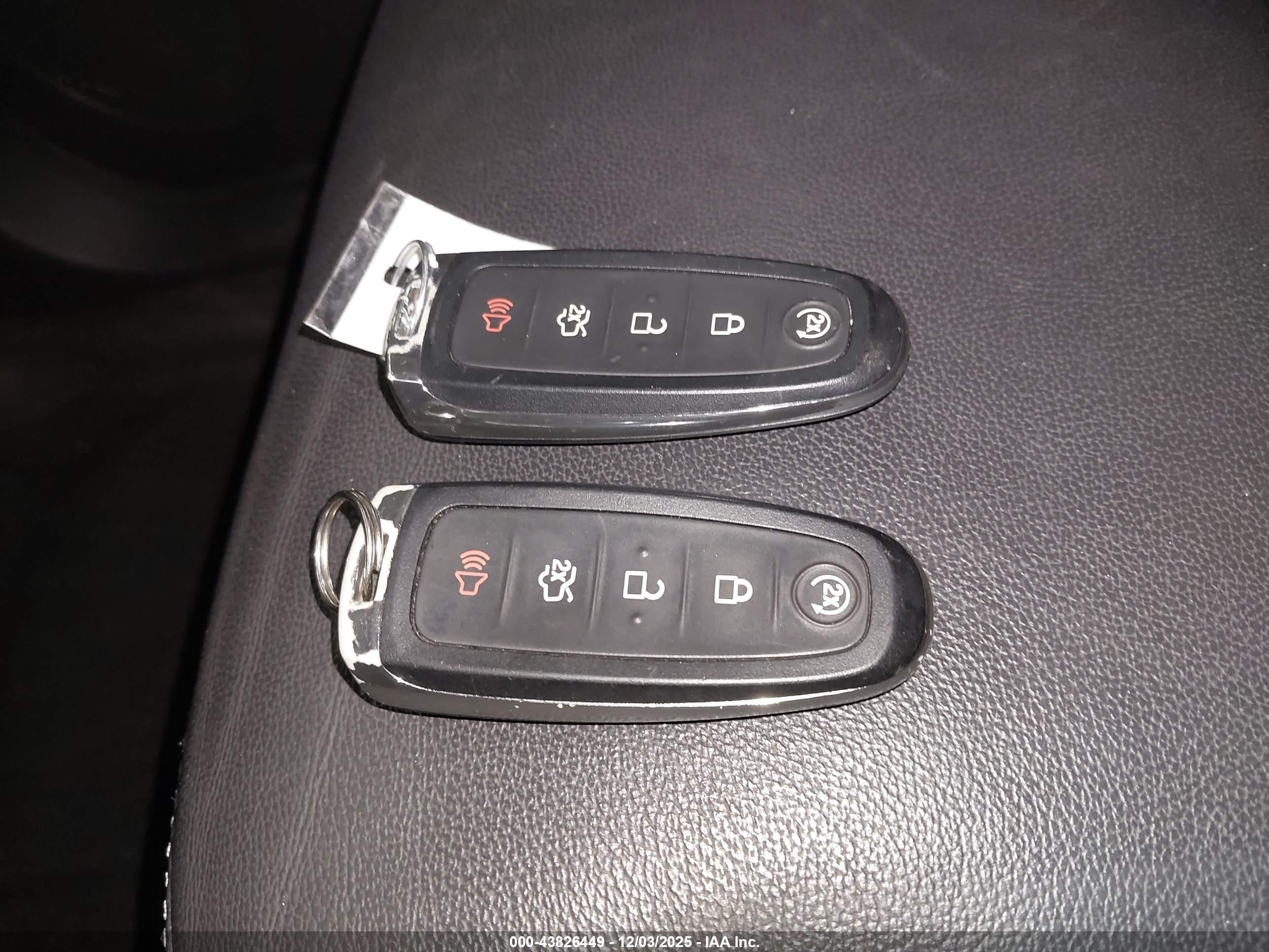 FORD ESCAPE image 11