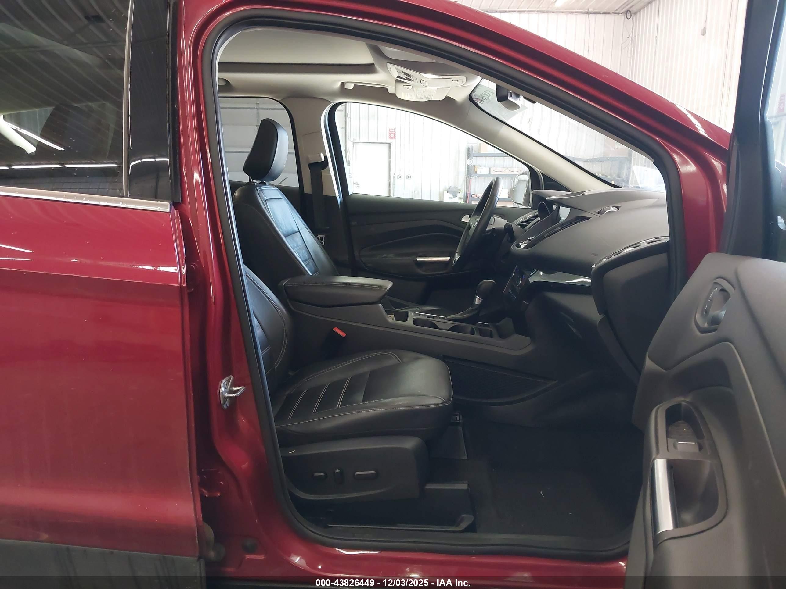 FORD ESCAPE image 5