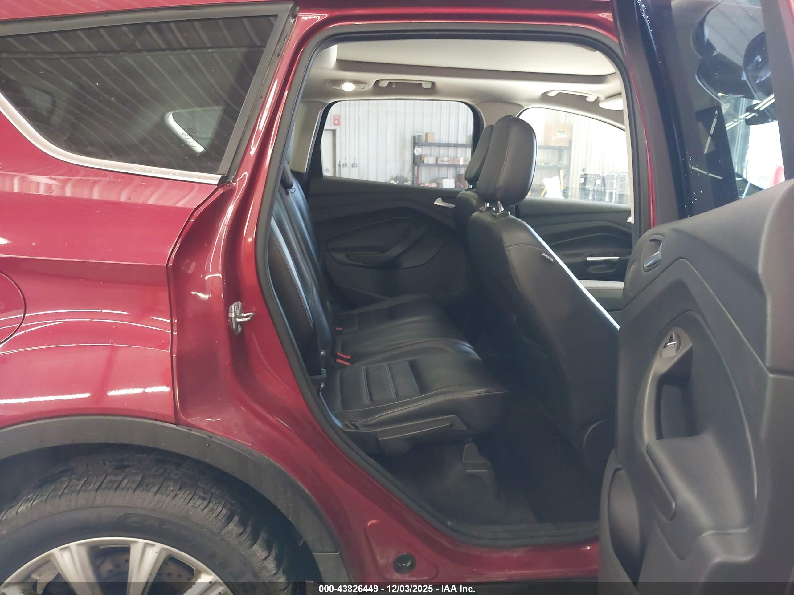 FORD ESCAPE image 8