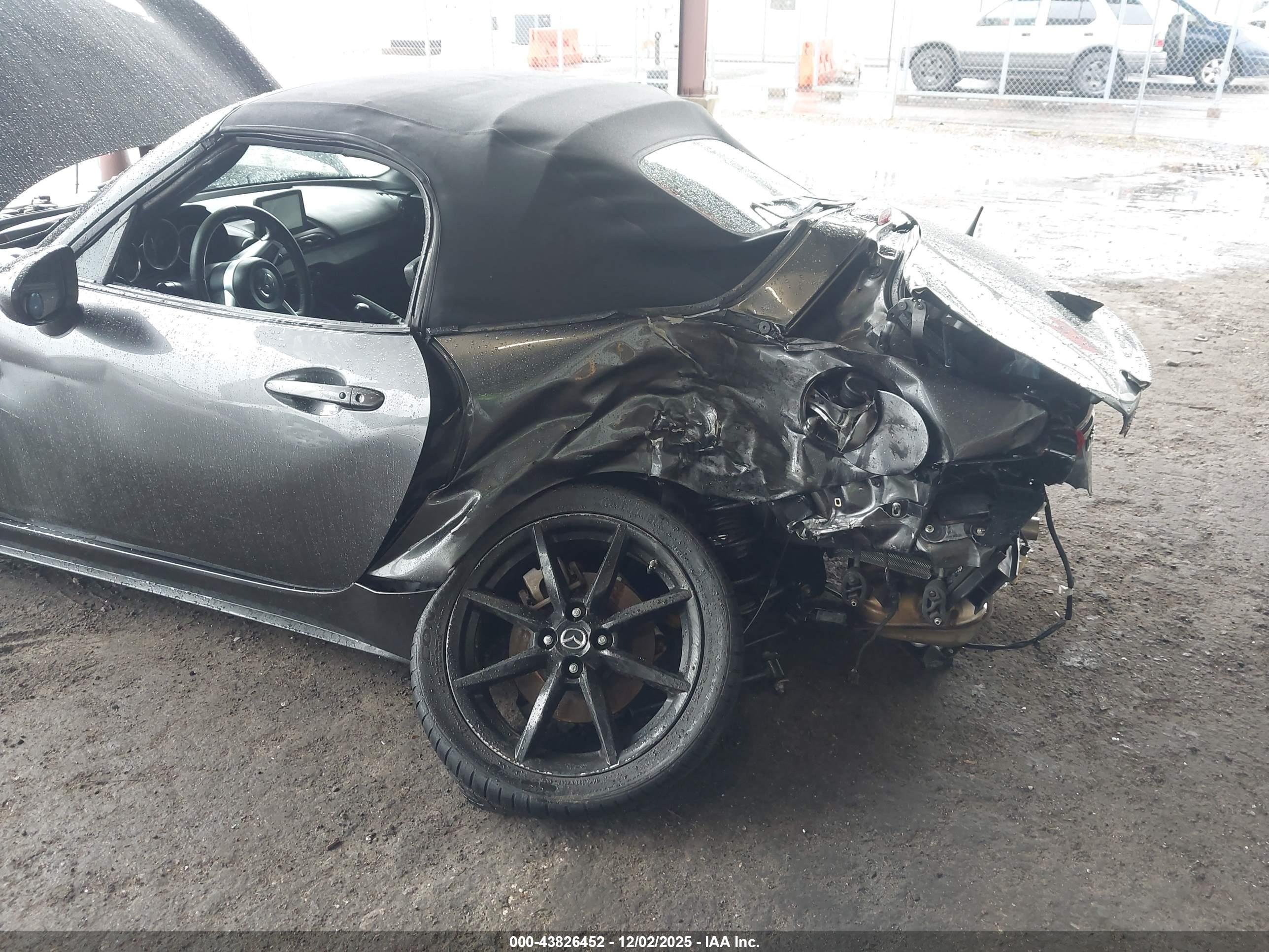 MAZDA MX-5 image 6