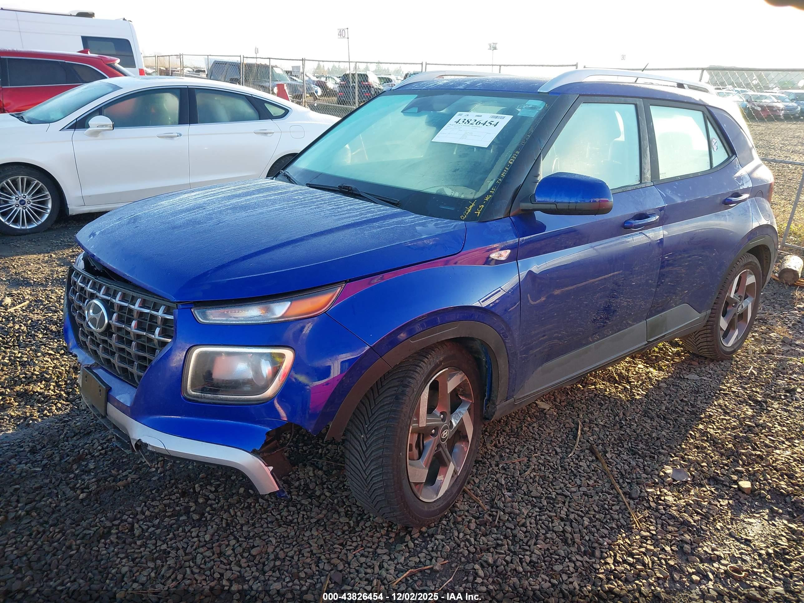 HYUNDAI VENUE image 2