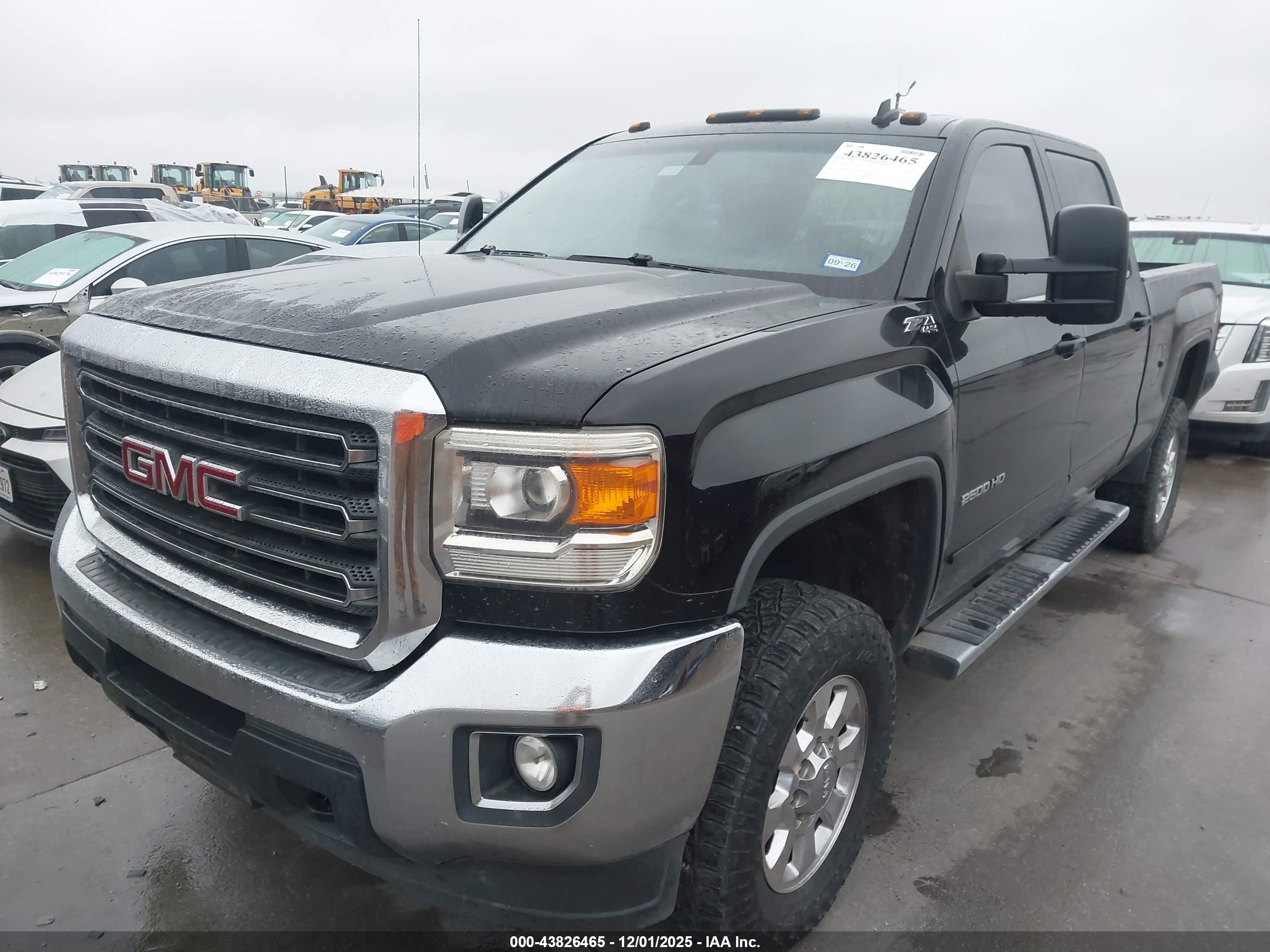 GMC SIERRA image 2