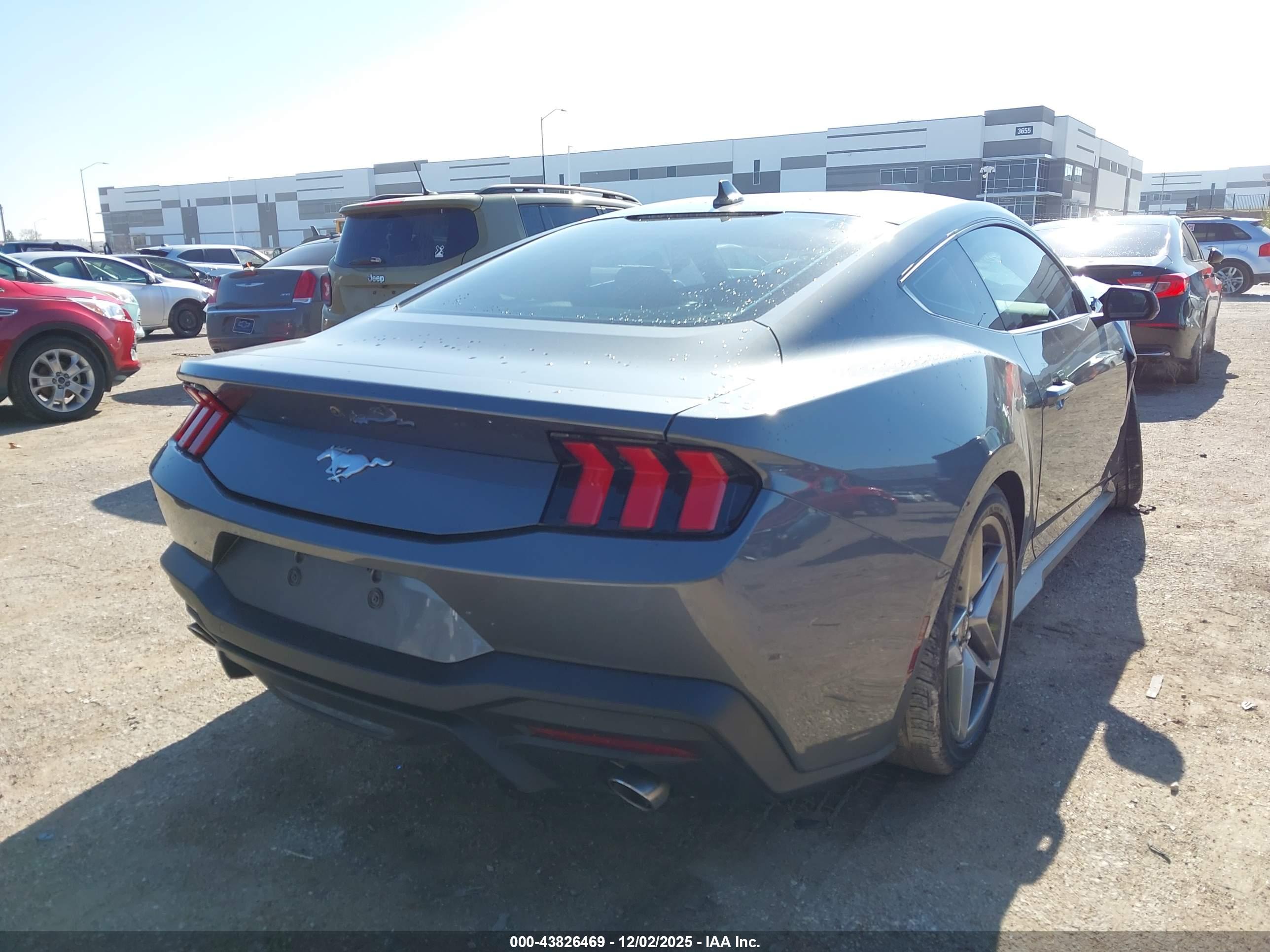 FORD MUSTANG image 4