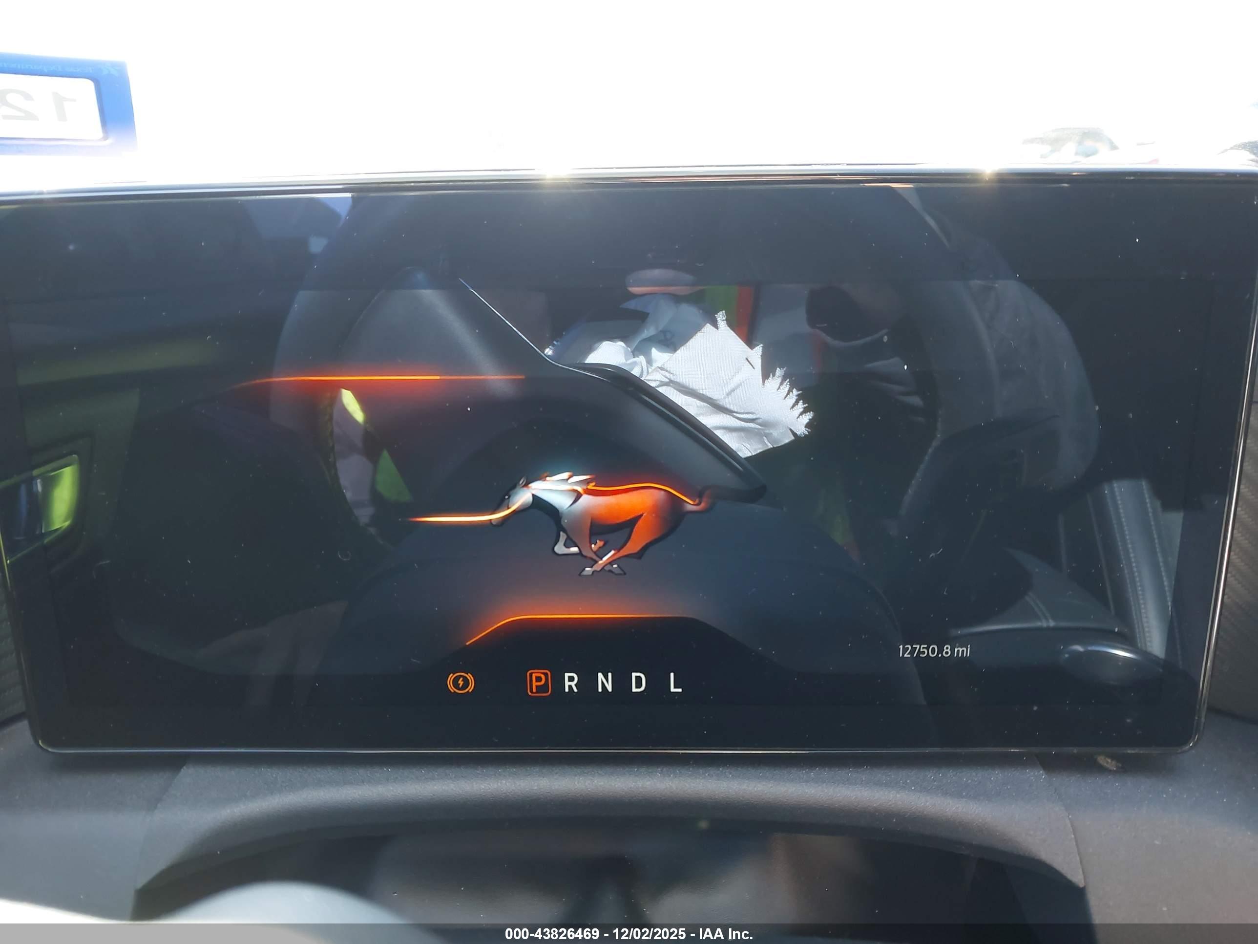 FORD MUSTANG image 7