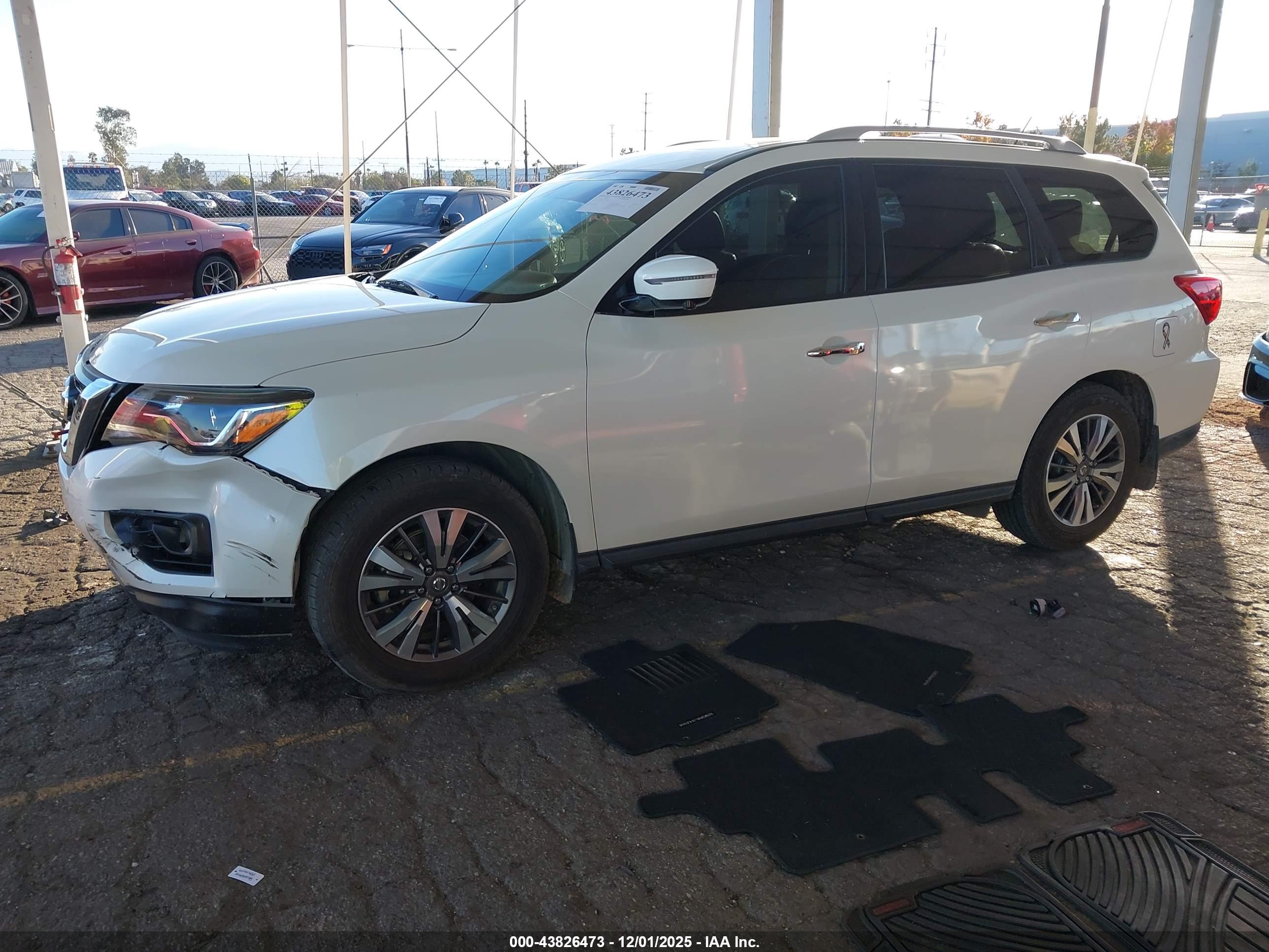 NISSAN PATHFINDER image 2