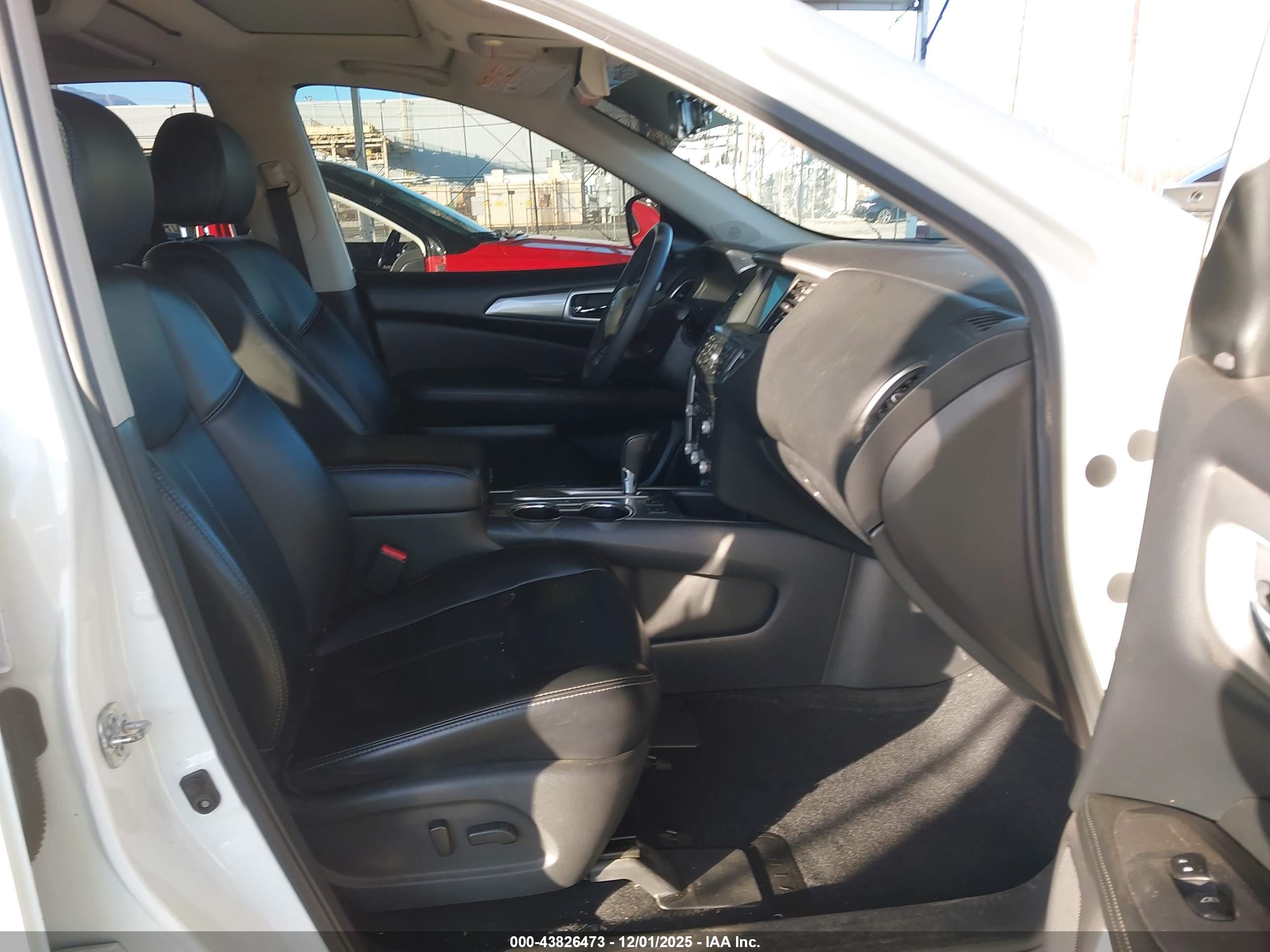 NISSAN PATHFINDER image 5