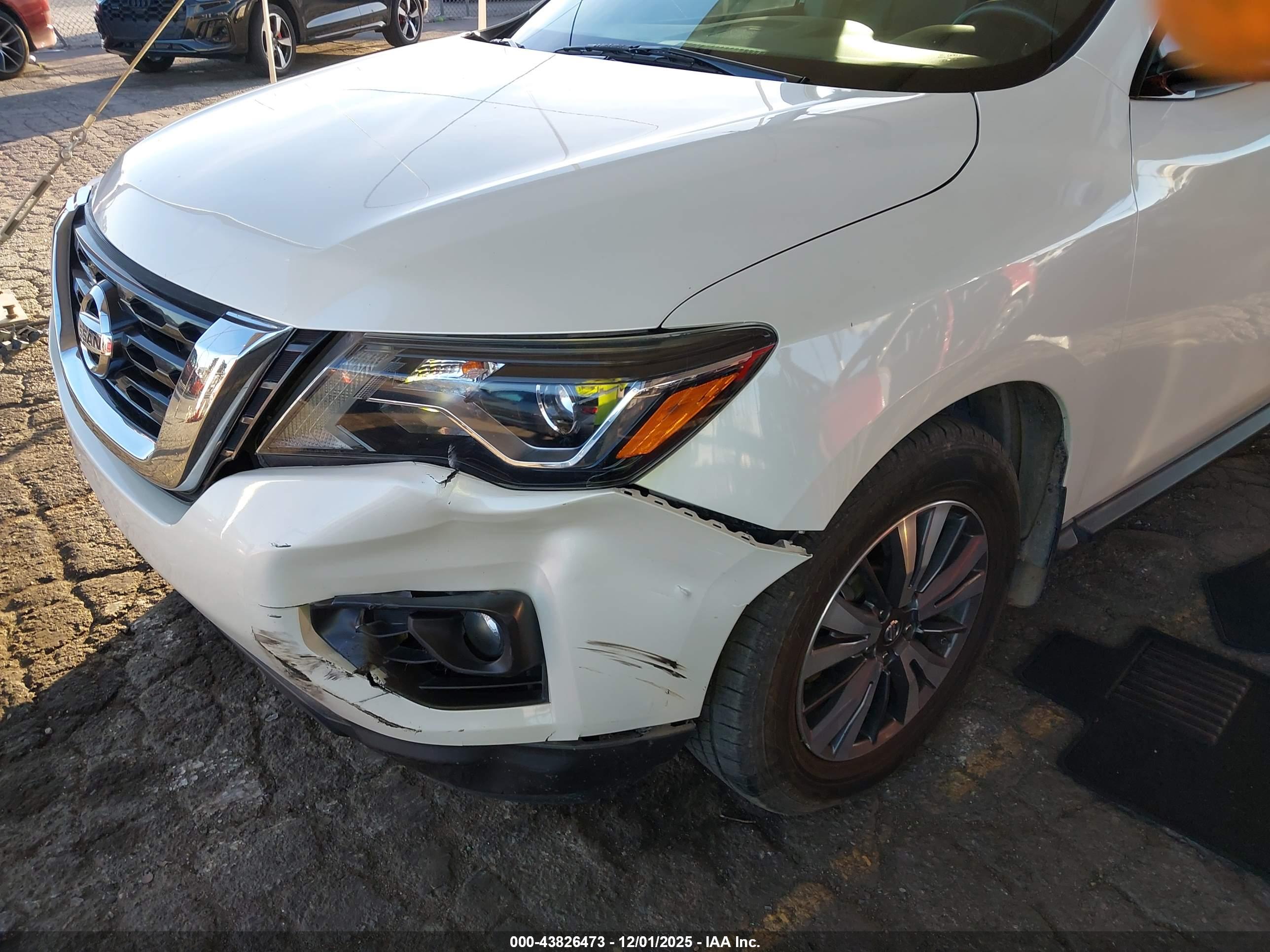 NISSAN PATHFINDER image 6