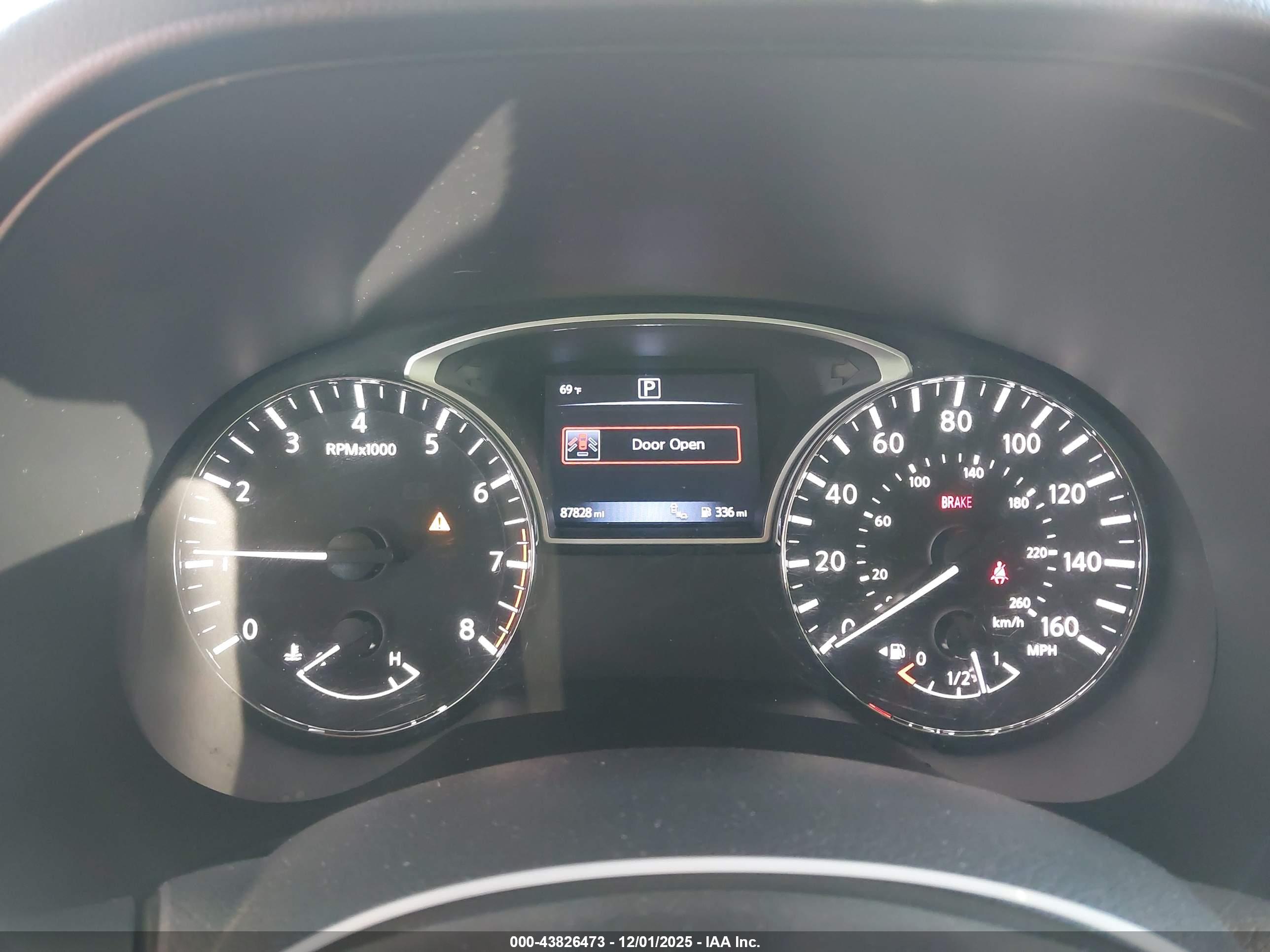 NISSAN PATHFINDER image 7