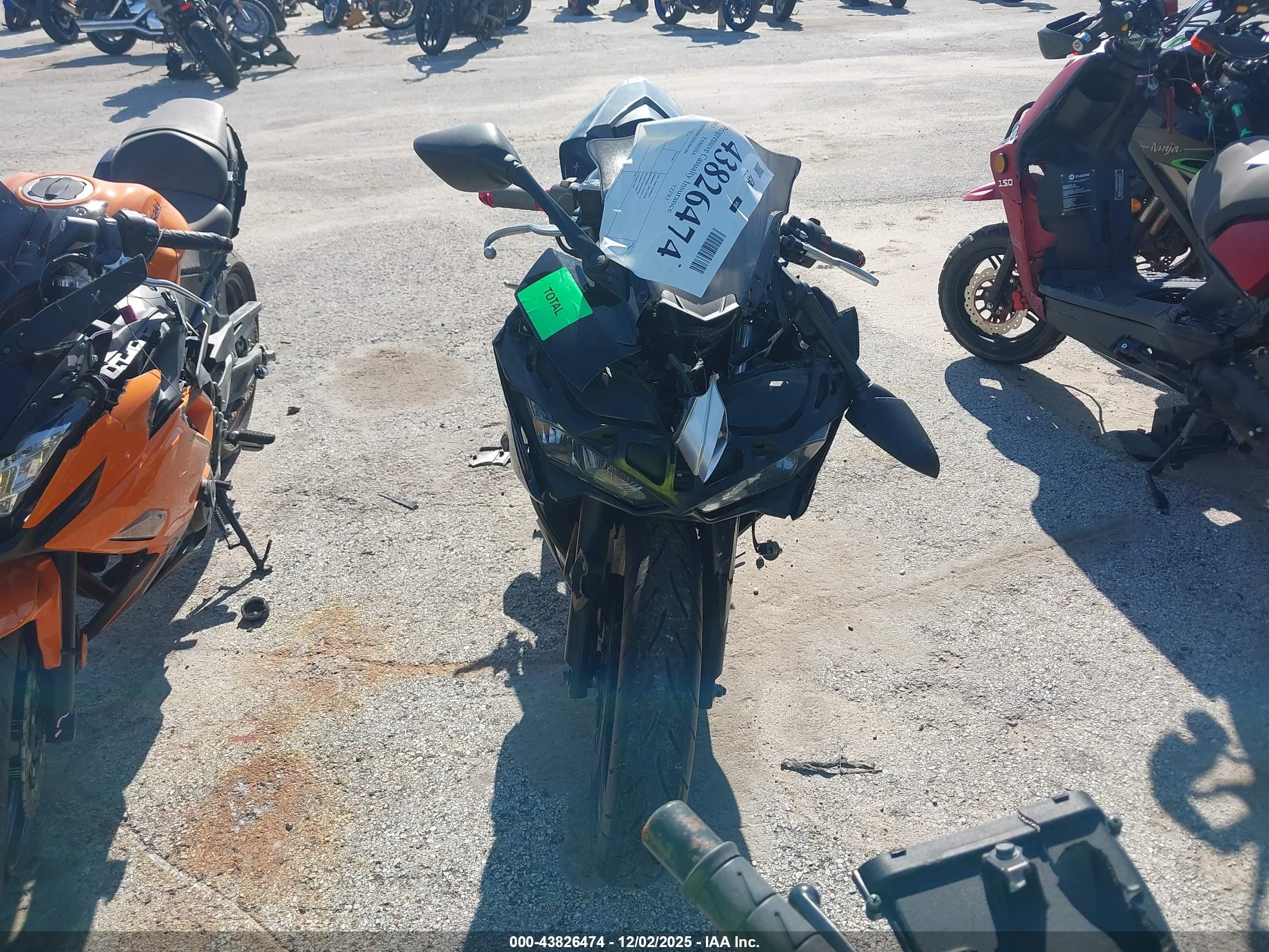 YAMAHA YZFR3 image 5