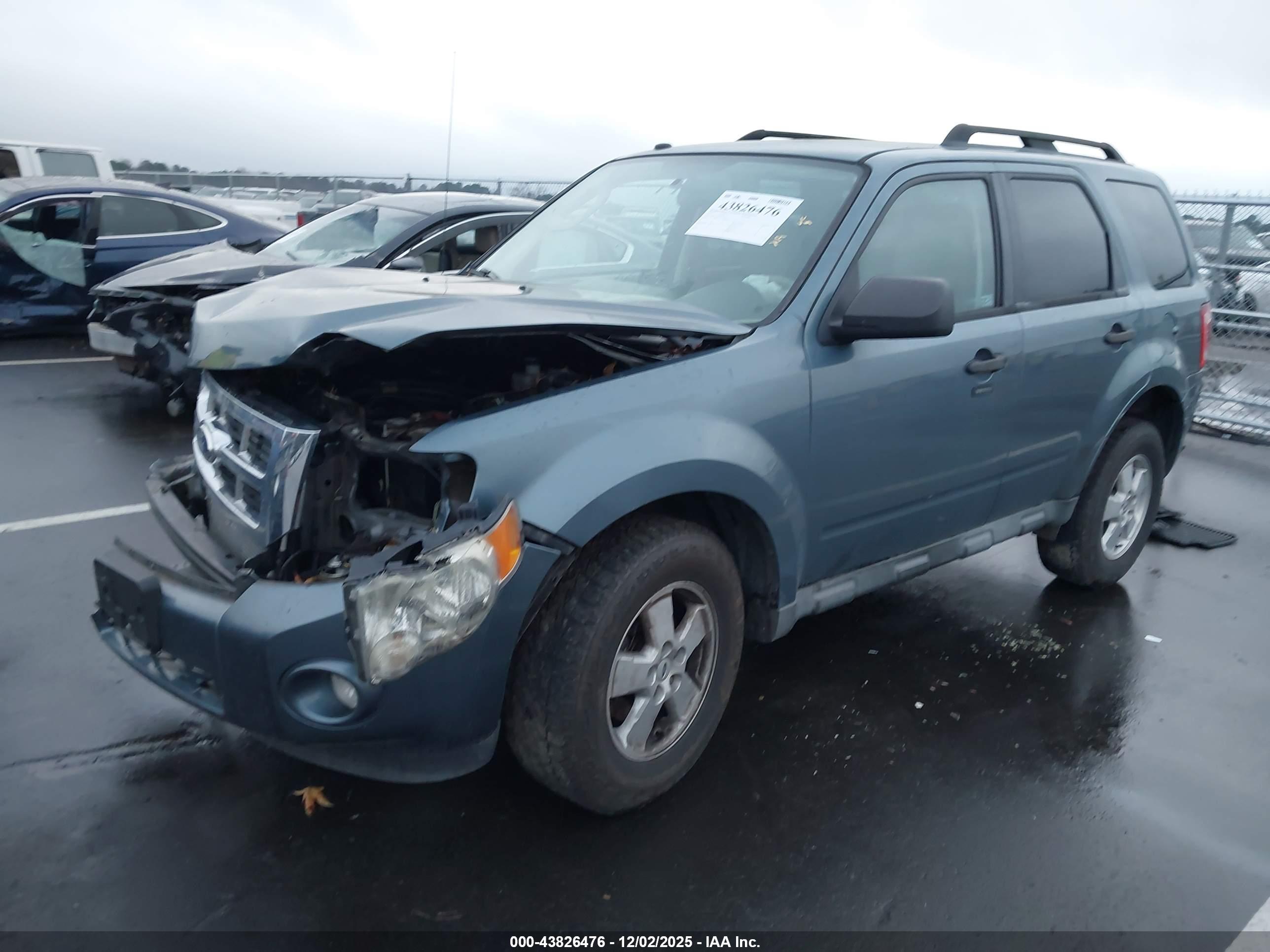 FORD ESCAPE image 2