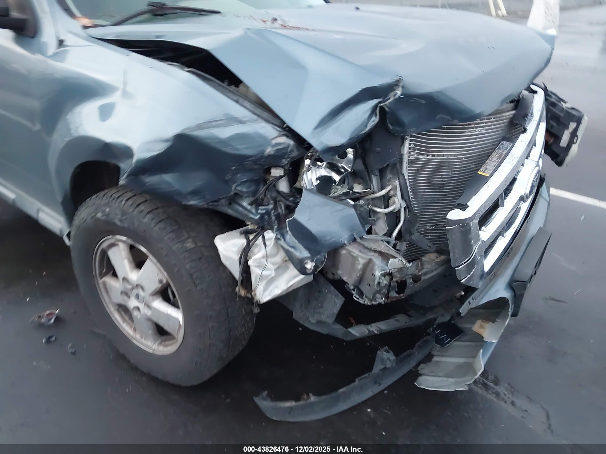 FORD ESCAPE image 6