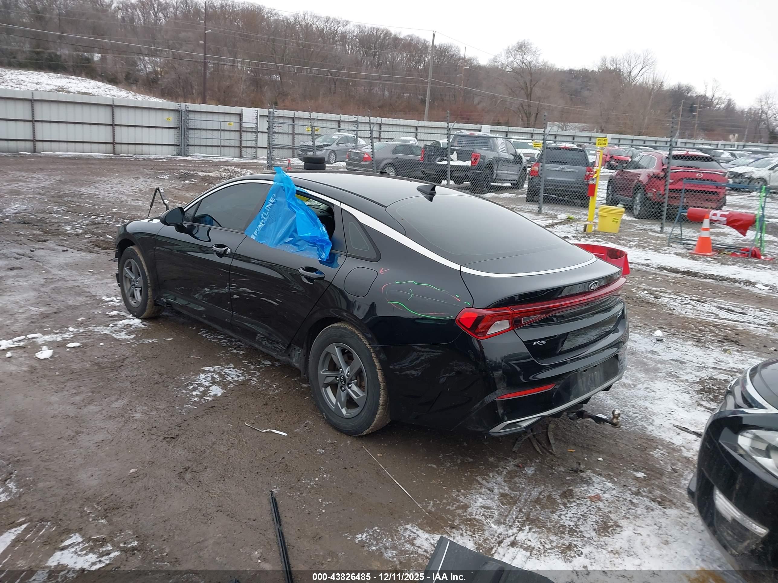 KIA K5 image 3