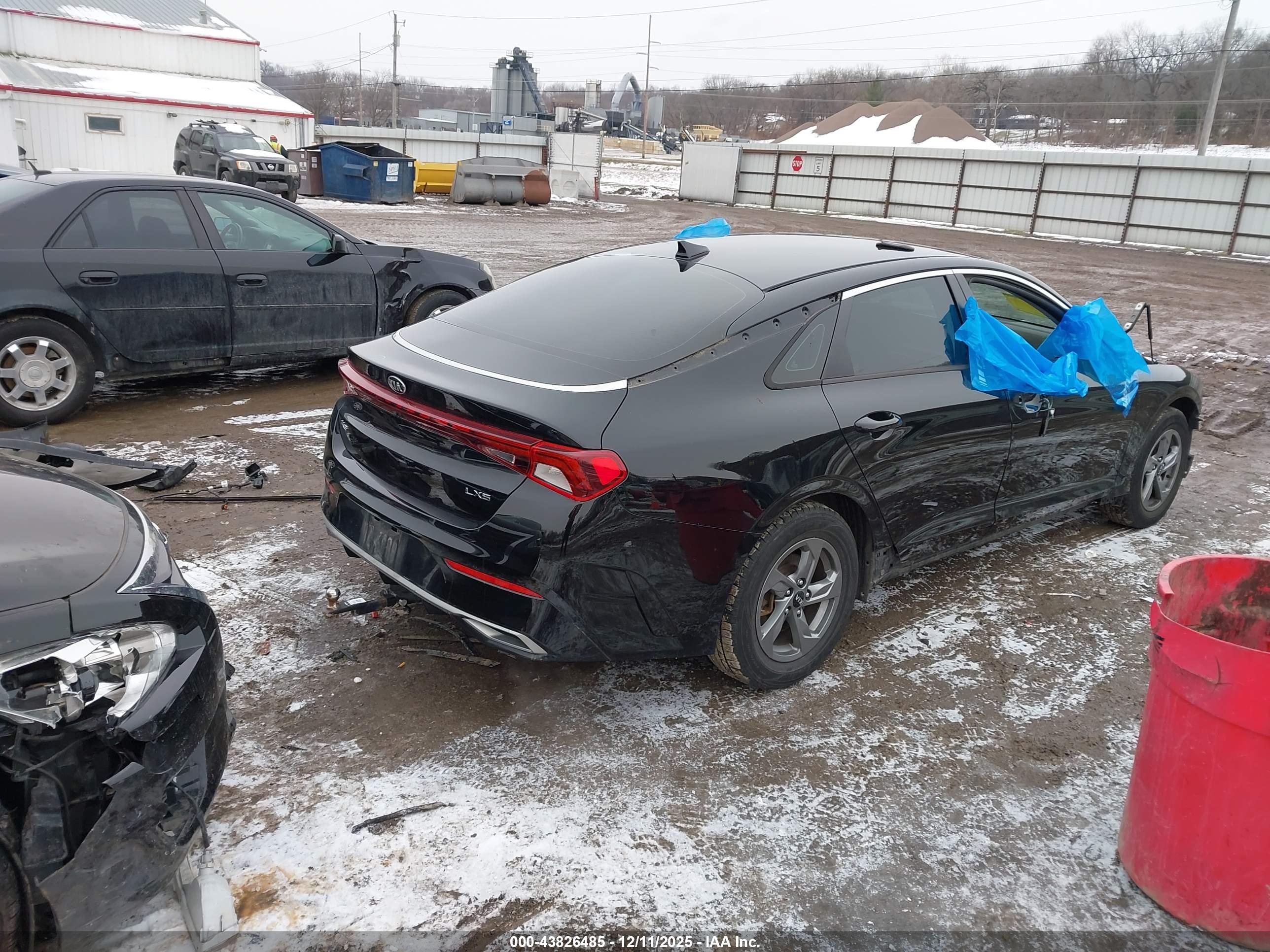 KIA K5 image 4