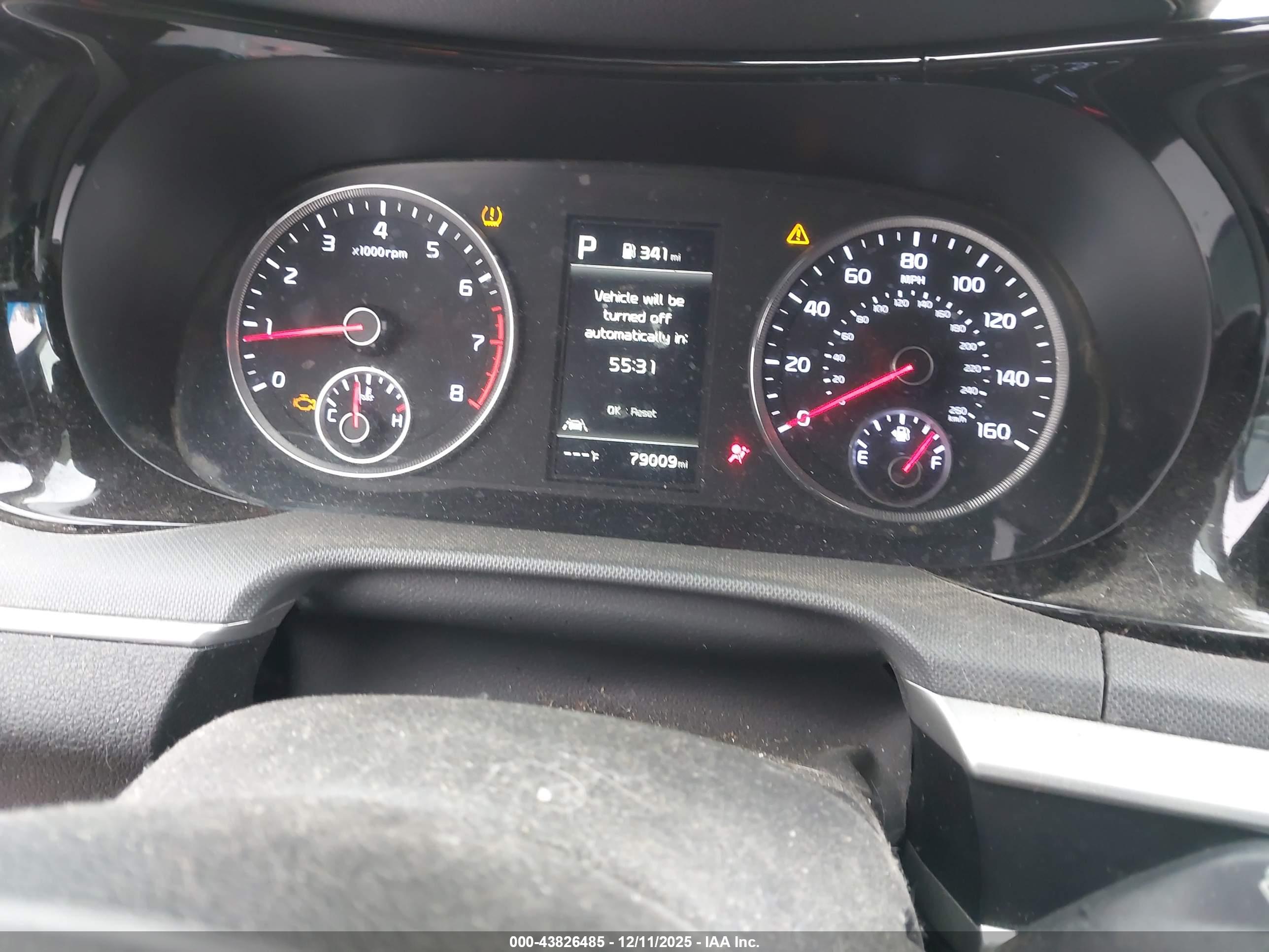 KIA K5 image 7