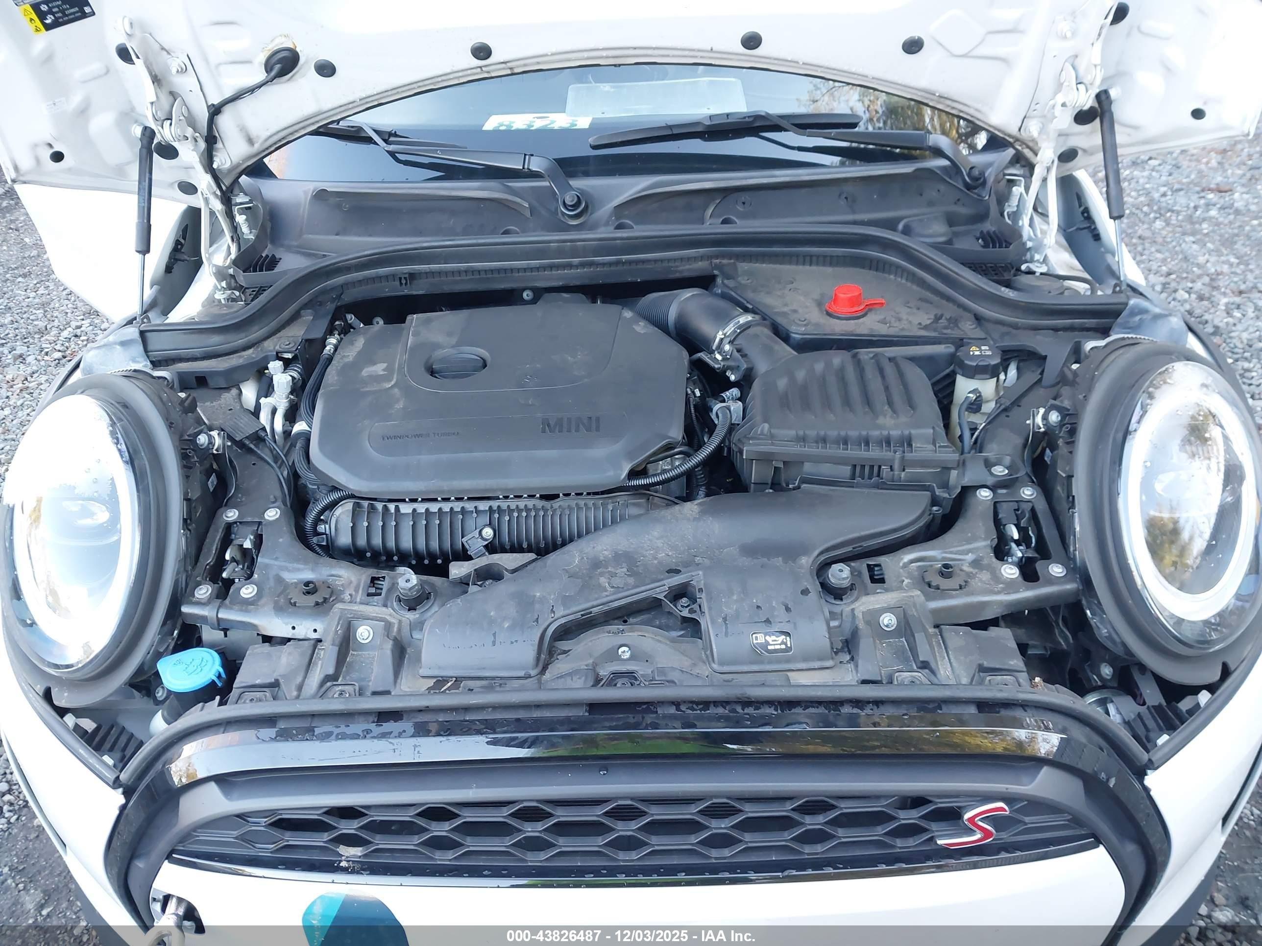 MINI CONVERTIBLE image 10