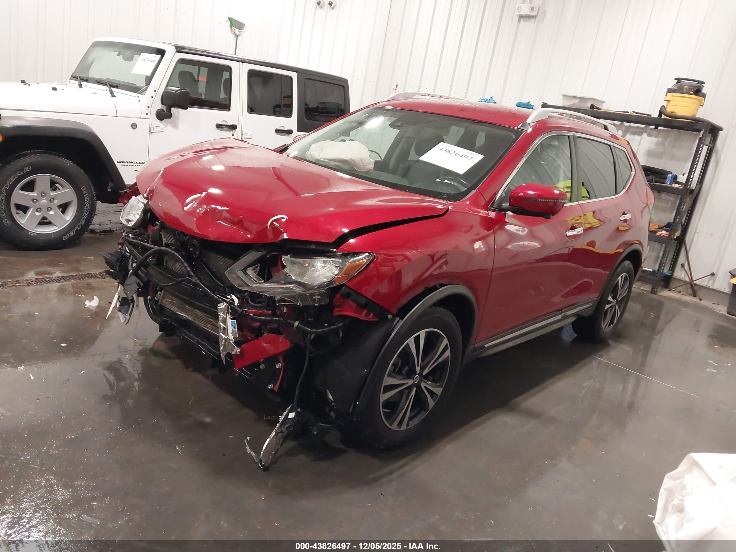 NISSAN ROGUE image 2