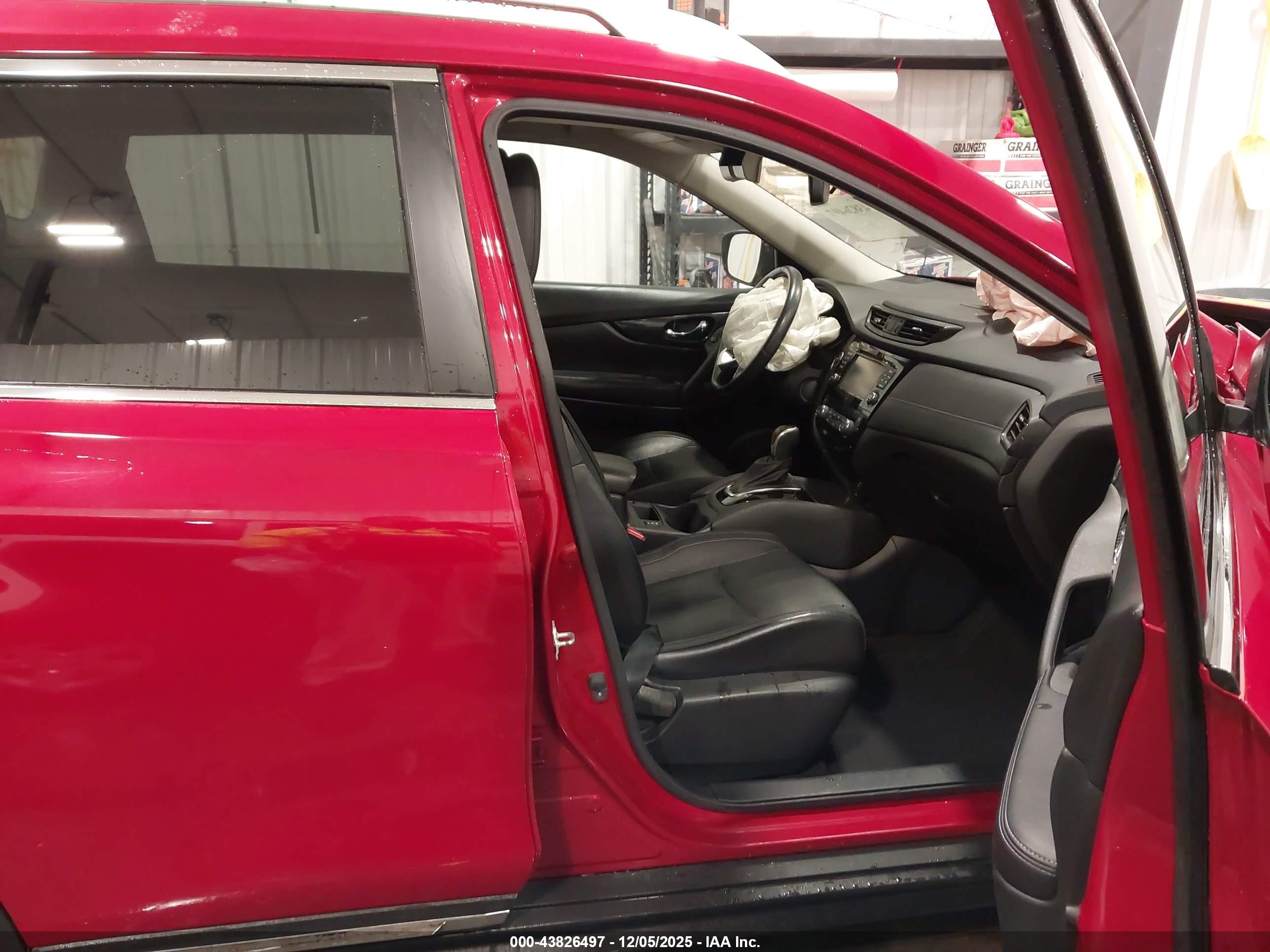 NISSAN ROGUE image 5