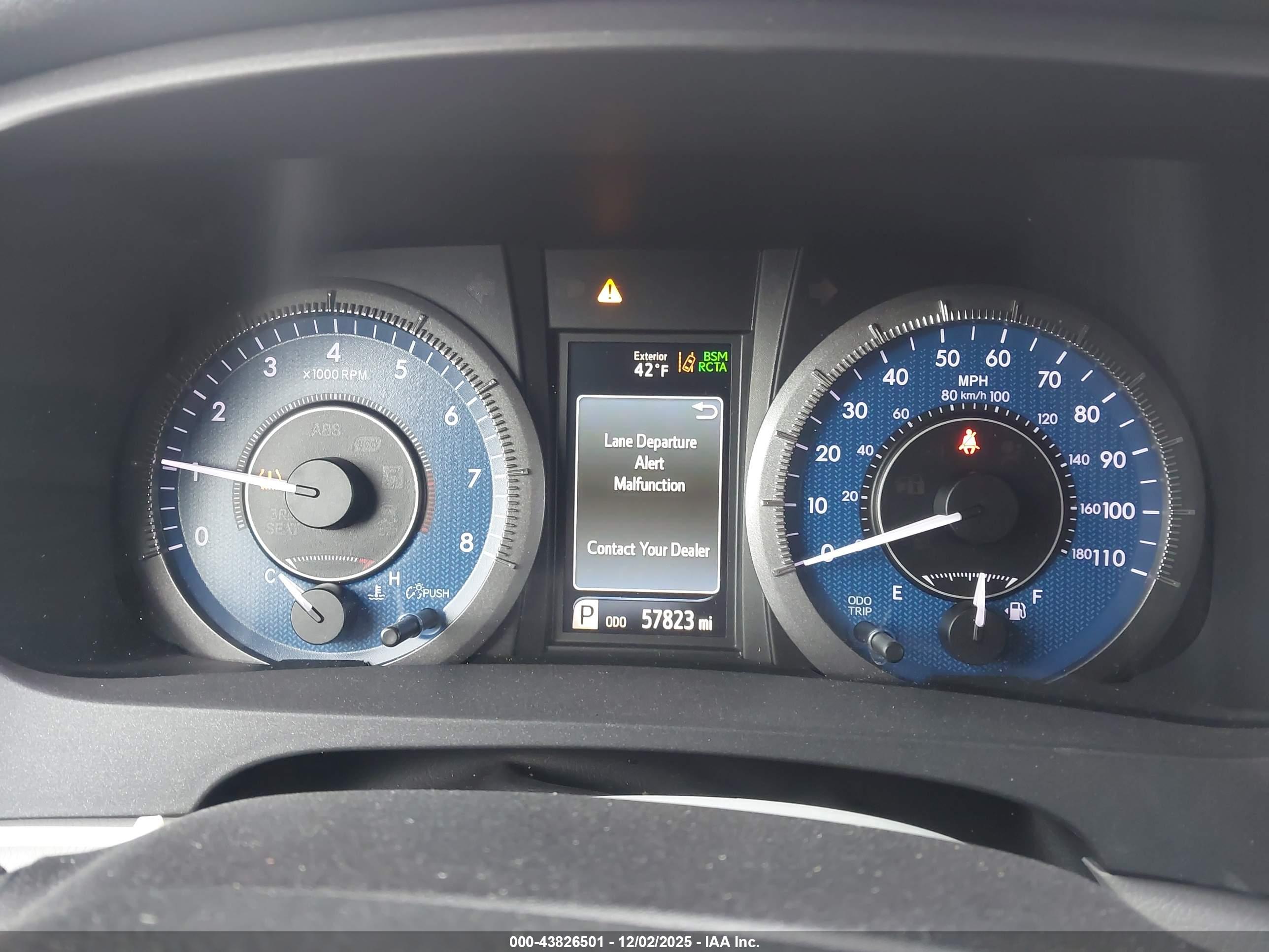 TOYOTA SIENNA image 7