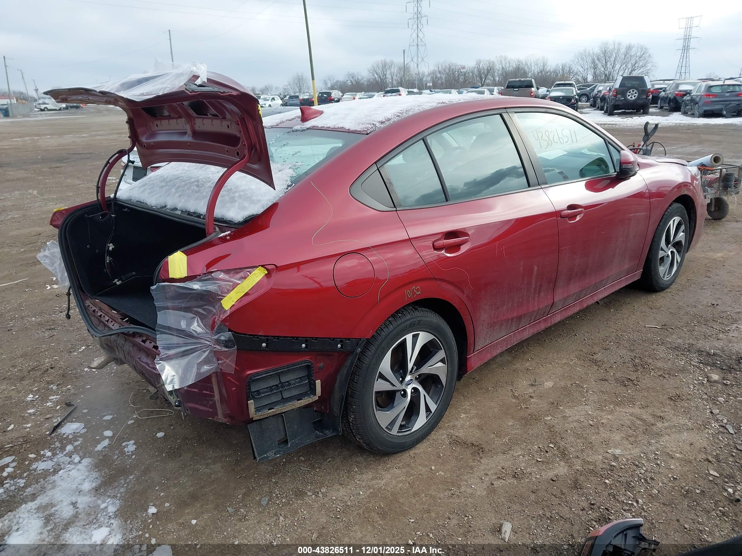 SUBARU LEGACY image 4