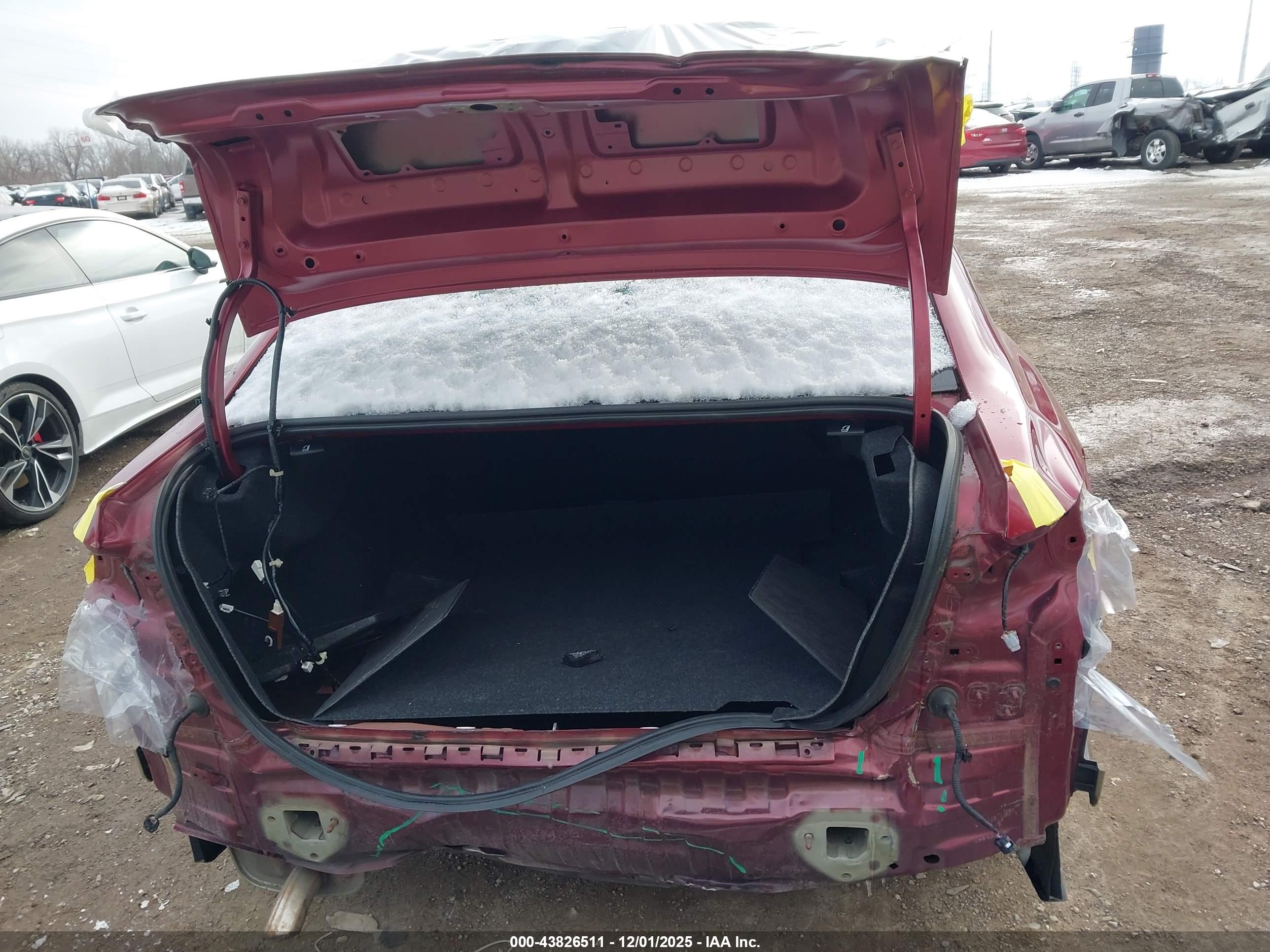 SUBARU LEGACY image 6