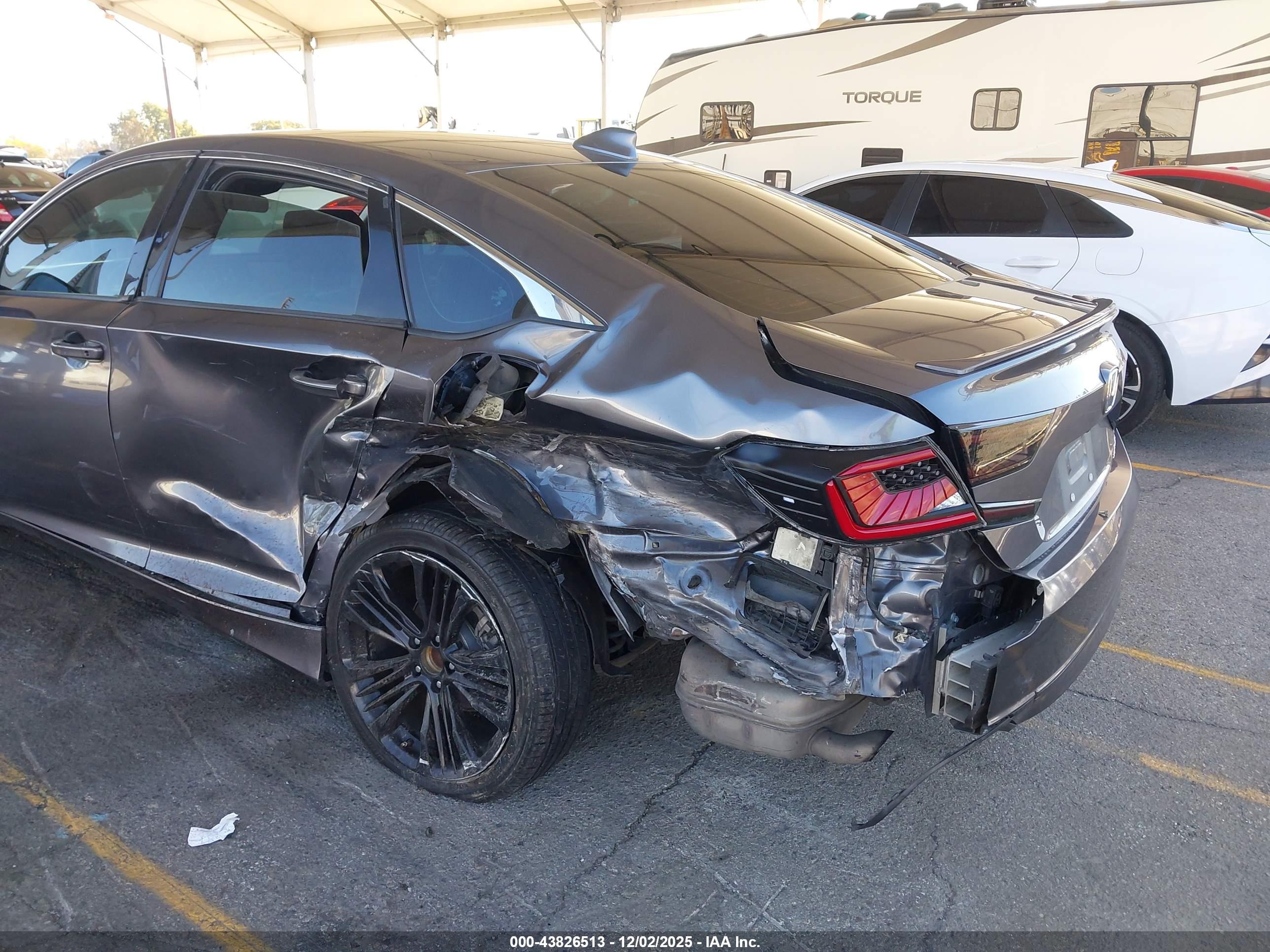 HONDA ACCORD image 6