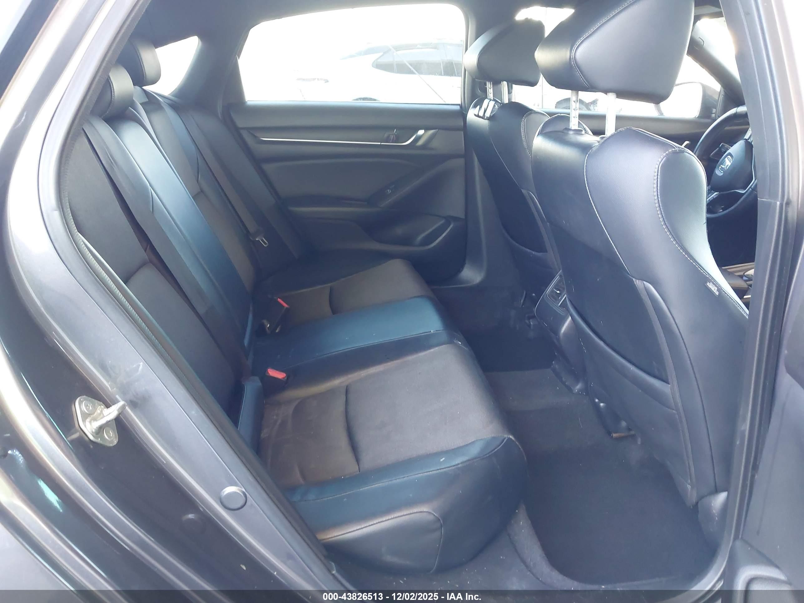 HONDA ACCORD image 8