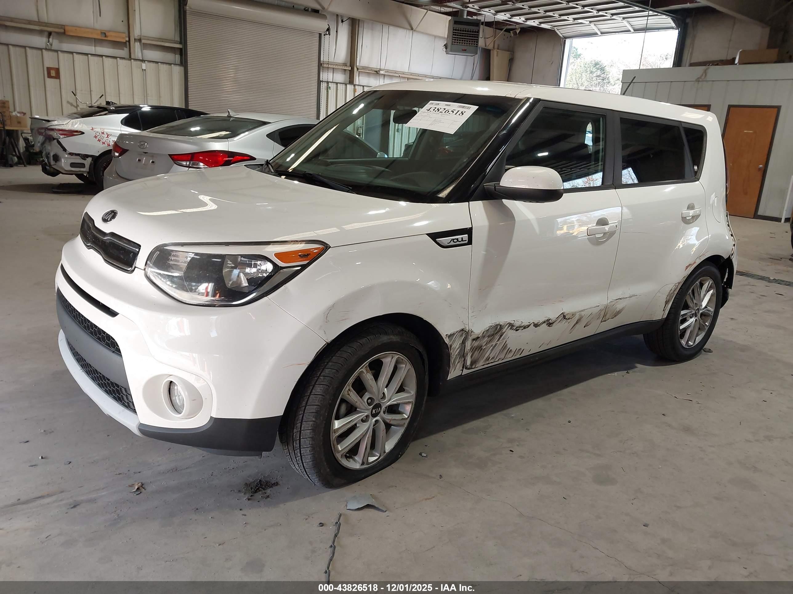 KIA SOUL image 2