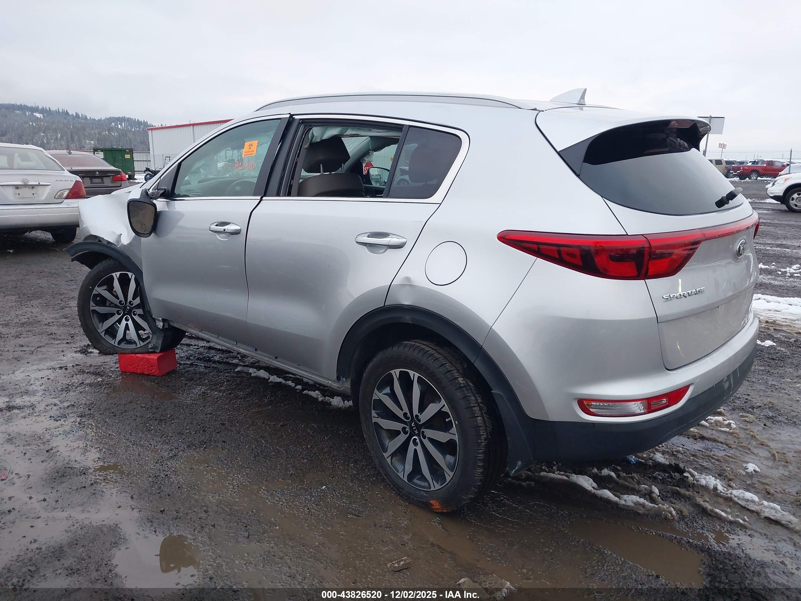 KIA SPORTAGE image 3