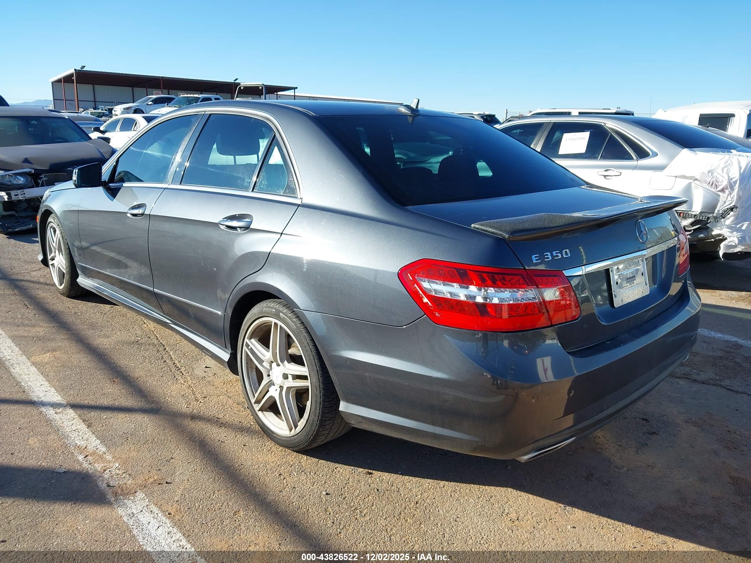 MERCEDES-BENZ E image 3