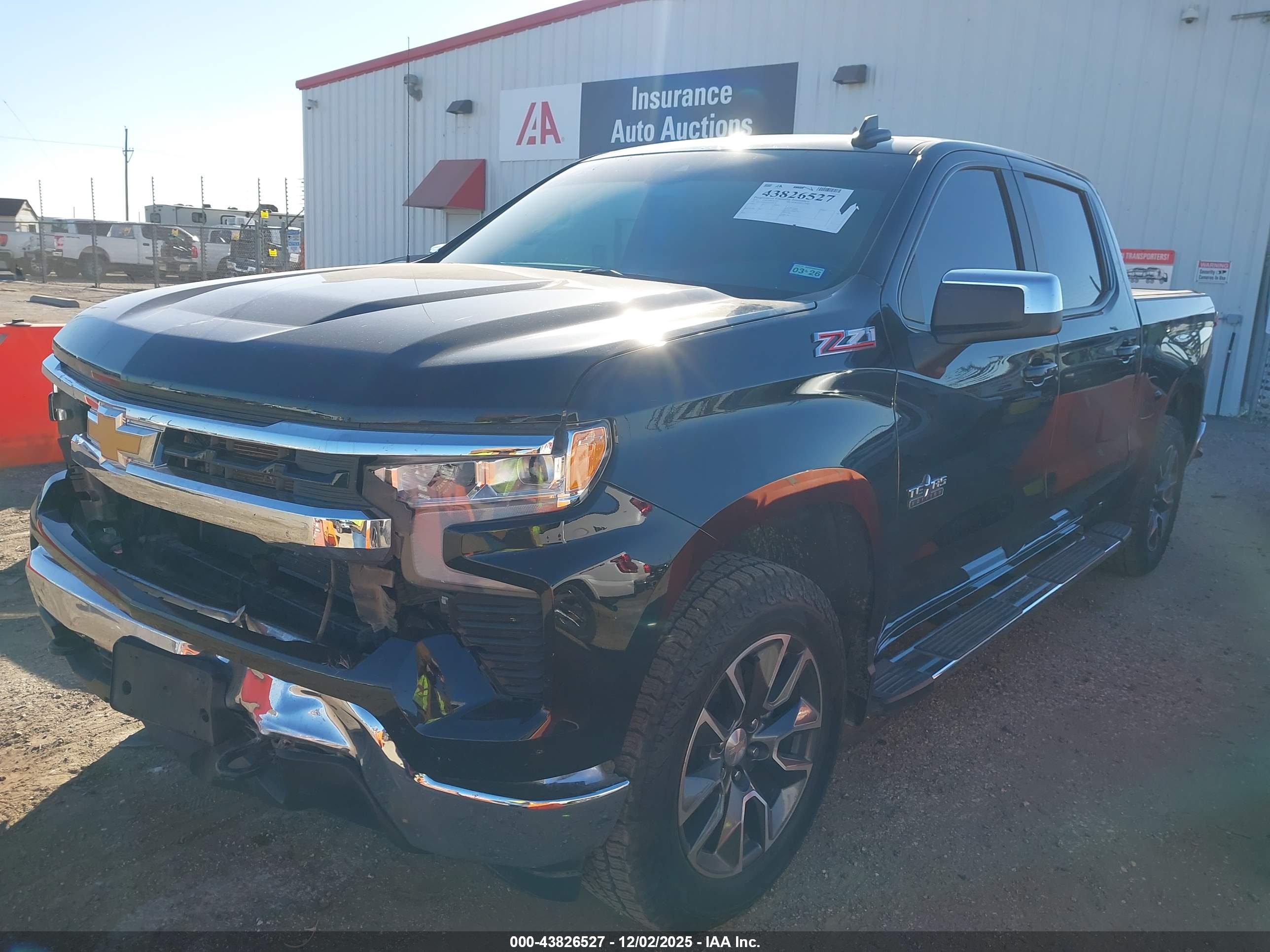 CHEVROLET SILVERADO image 2