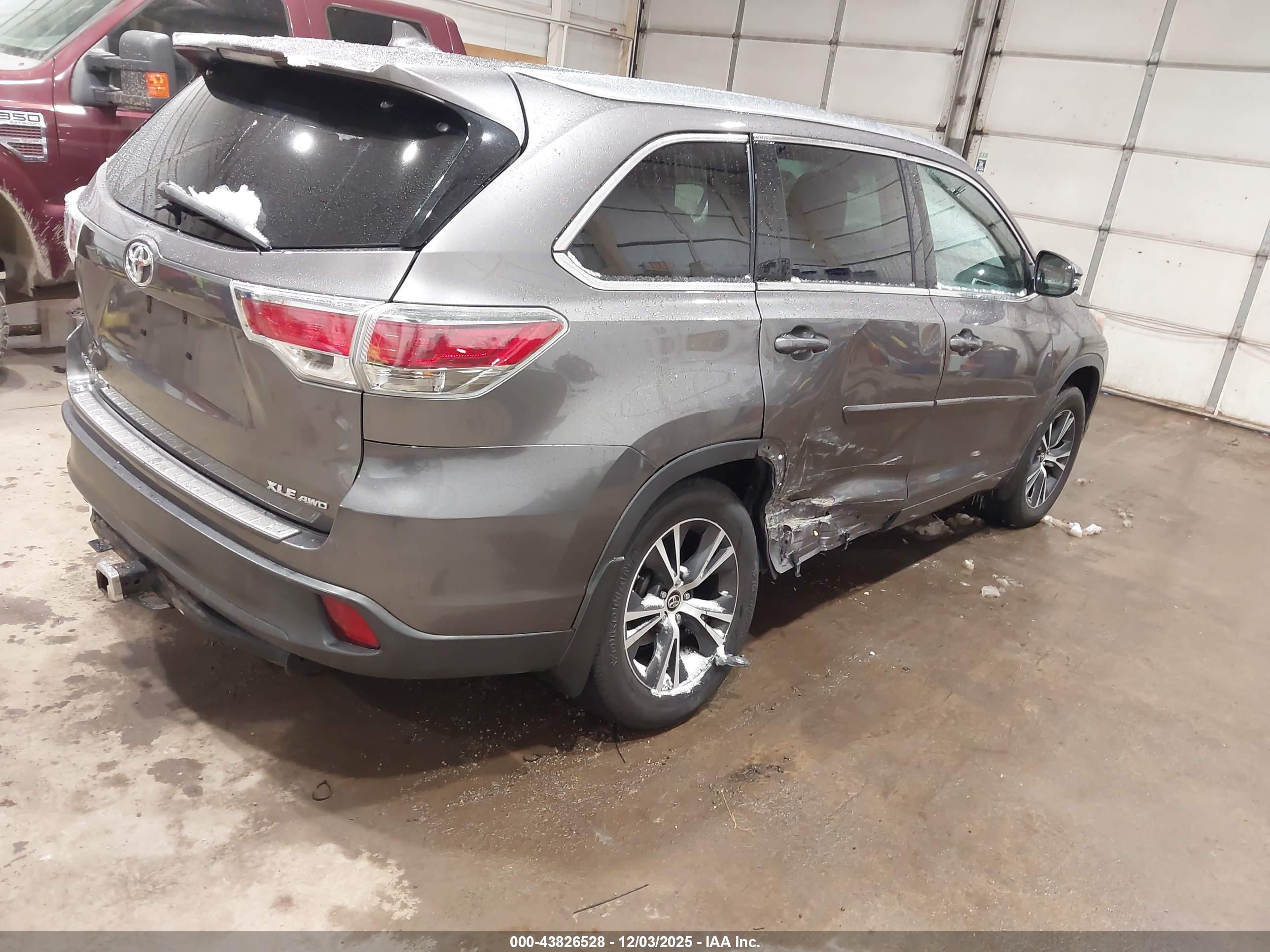 TOYOTA HIGHLANDER image 4