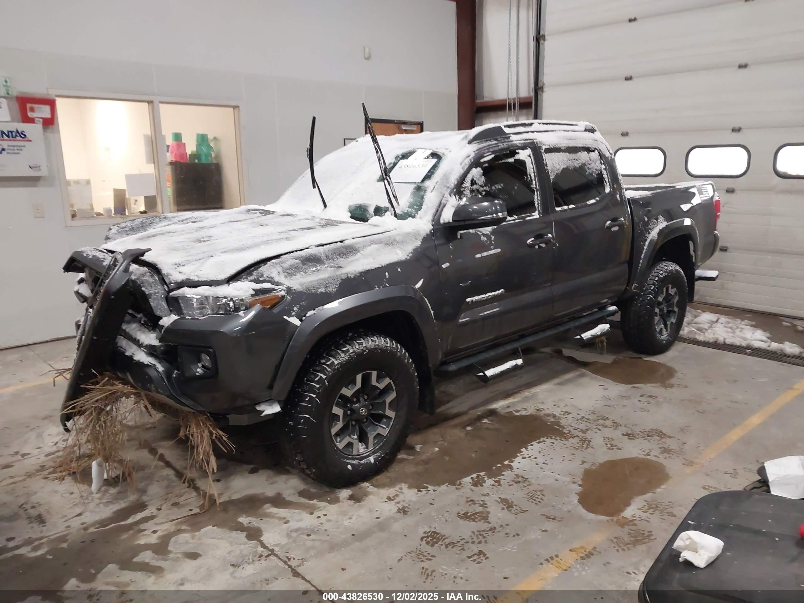 TOYOTA TACOMA image 2