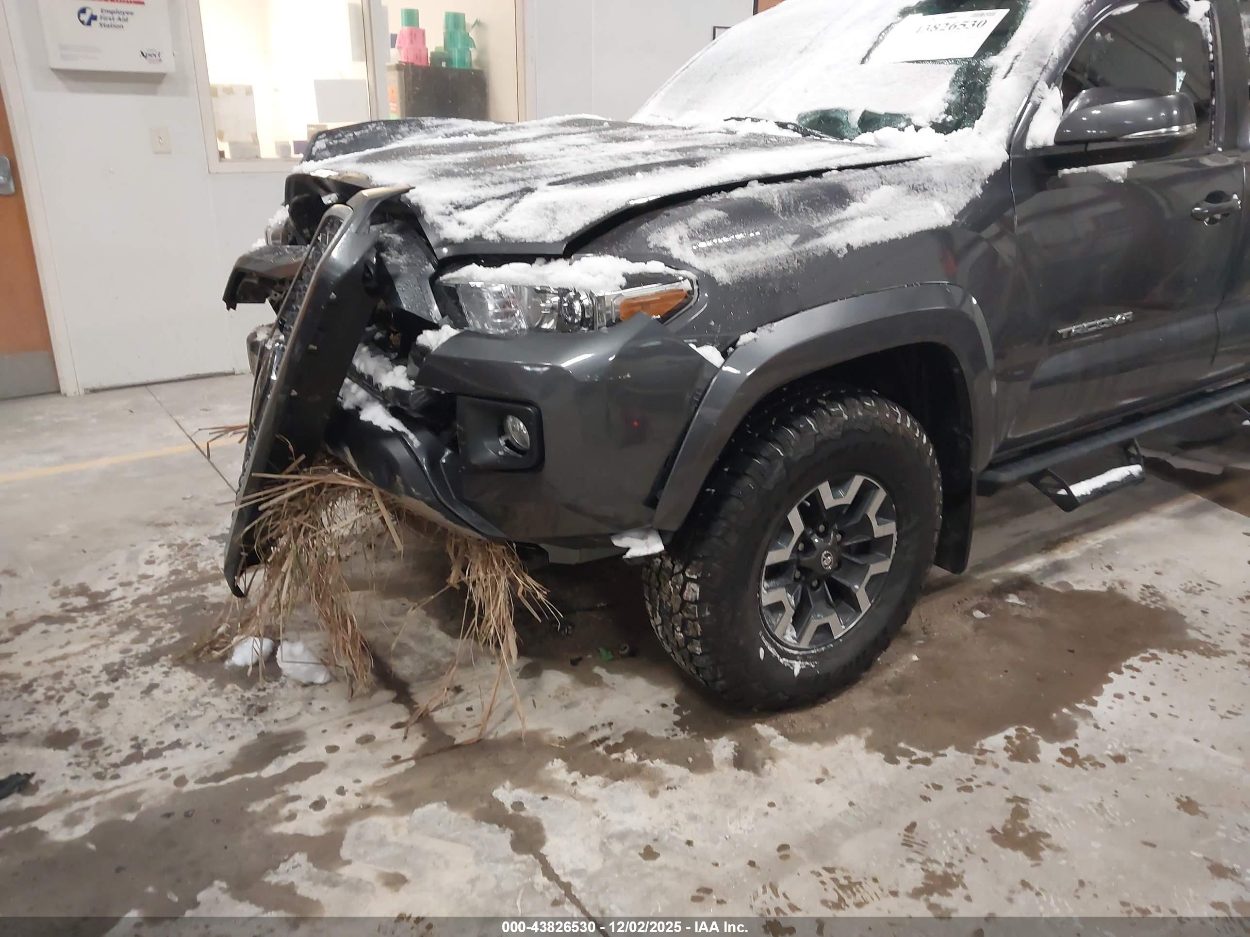 TOYOTA TACOMA image 6