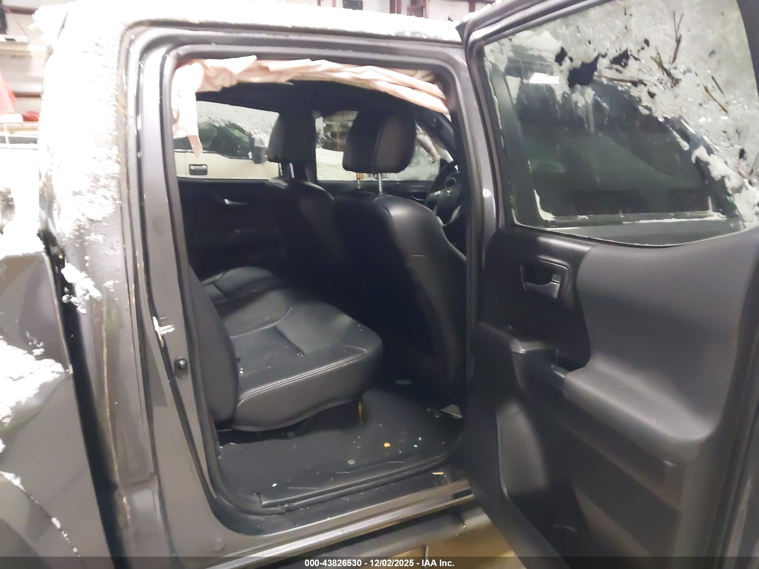 TOYOTA TACOMA image 8