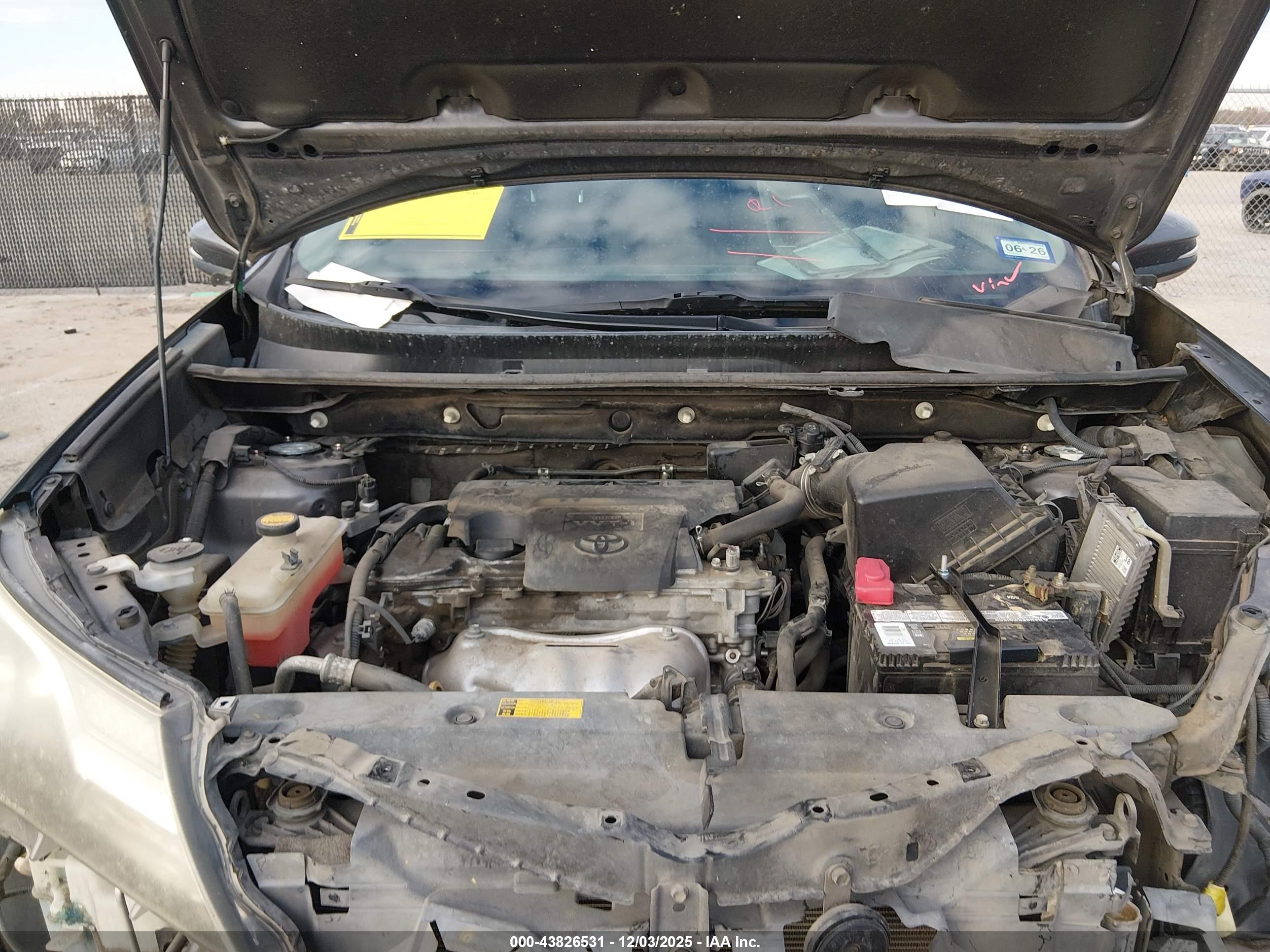 TOYOTA RAV4 image 10