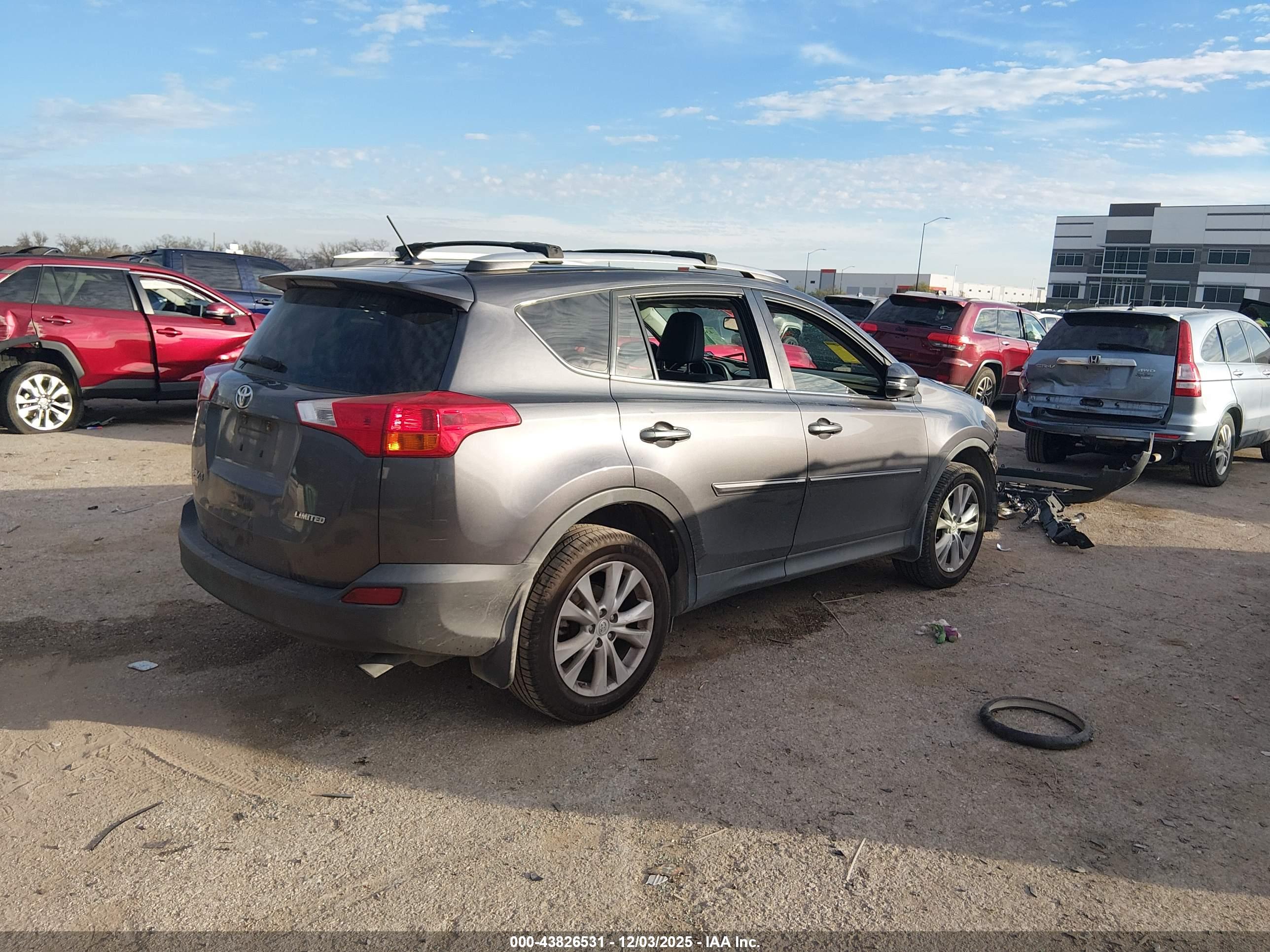 TOYOTA RAV4 image 4