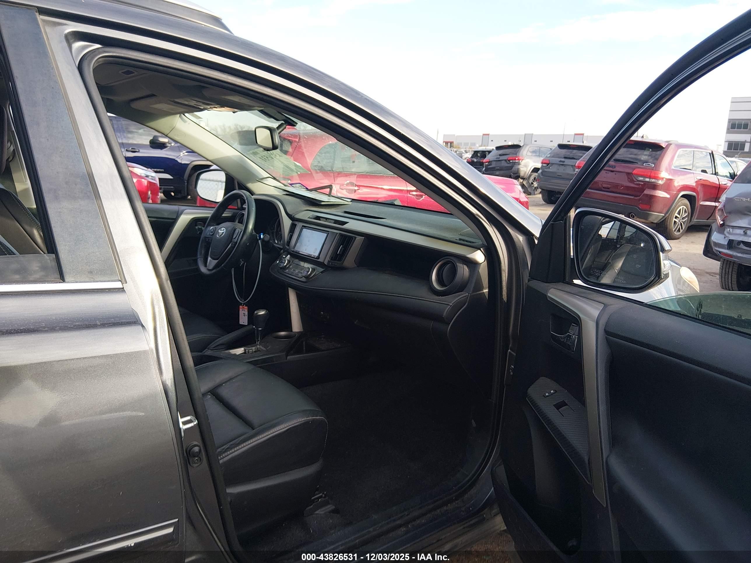 TOYOTA RAV4 image 5