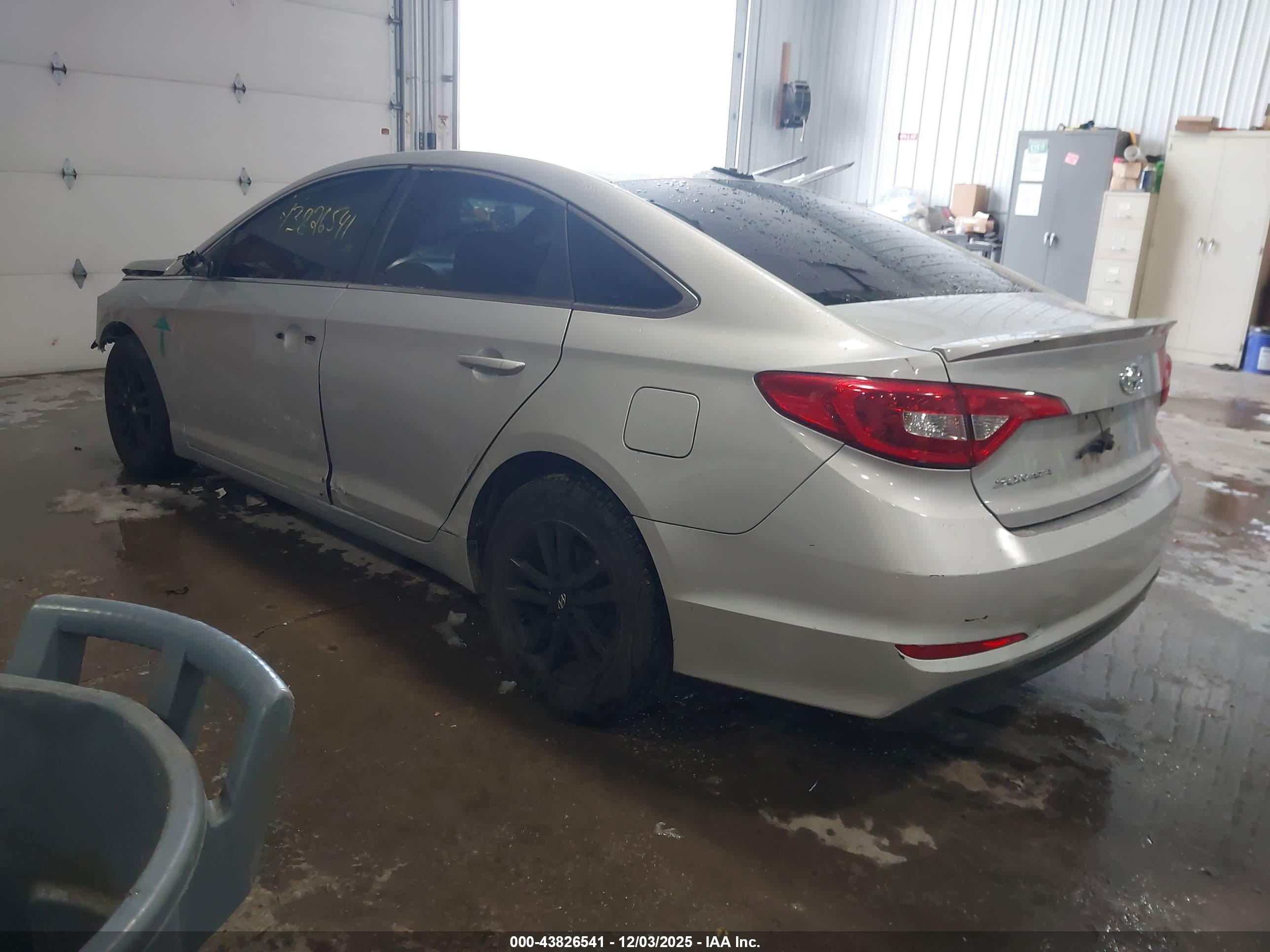 HYUNDAI SONATA image 3