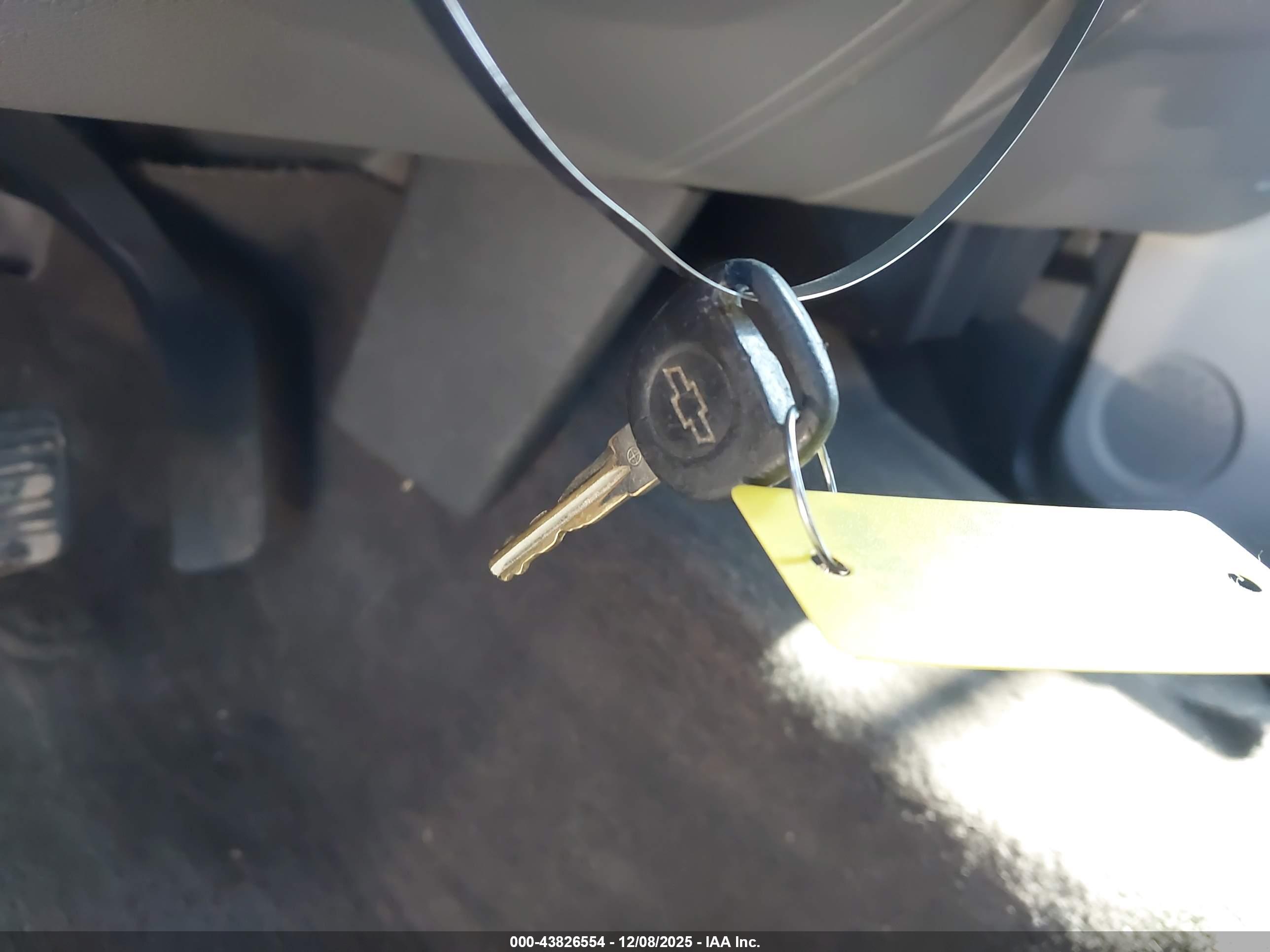 CHEVROLET SILVERADO image 11