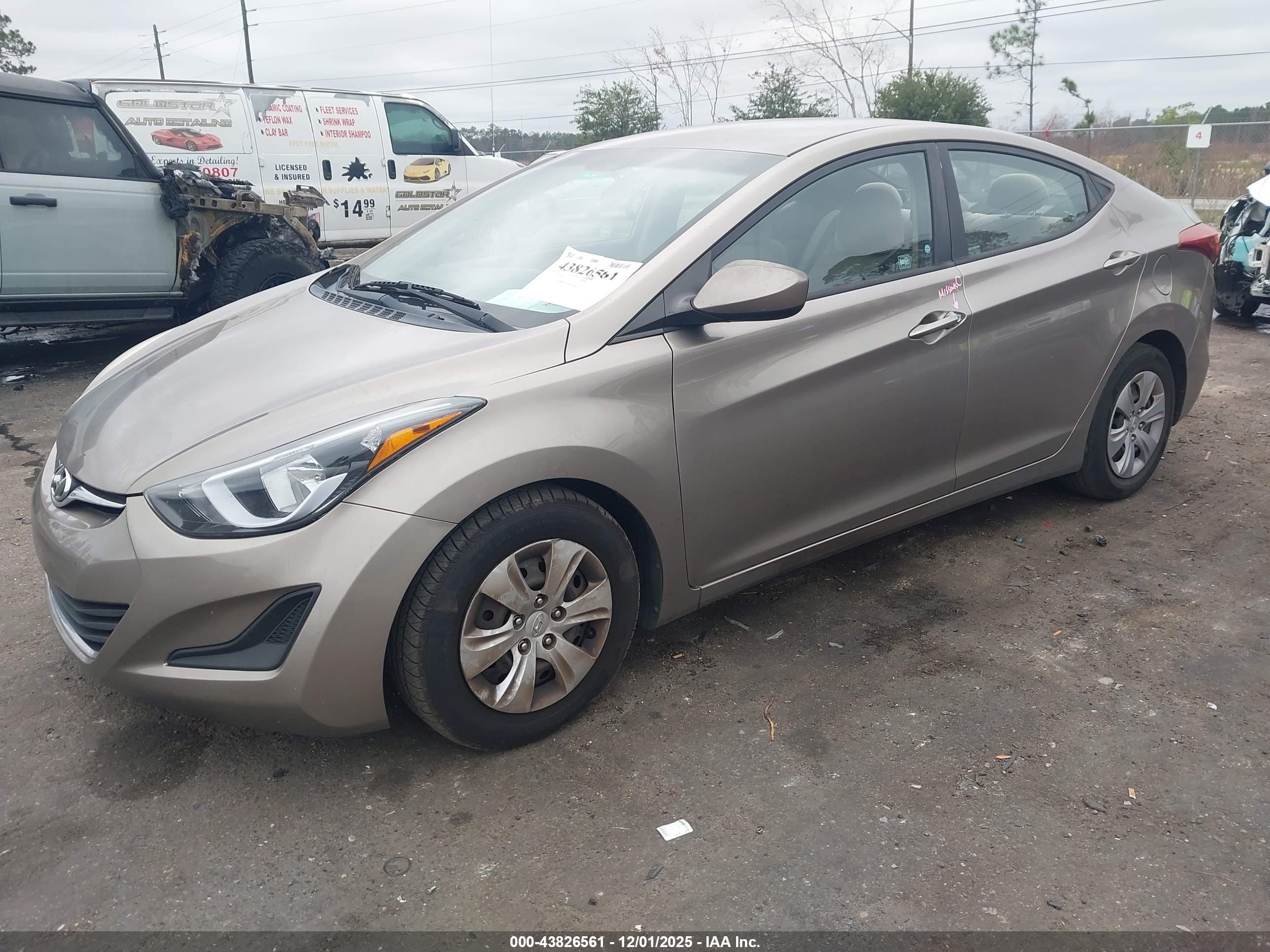 HYUNDAI ELANTRA image 2
