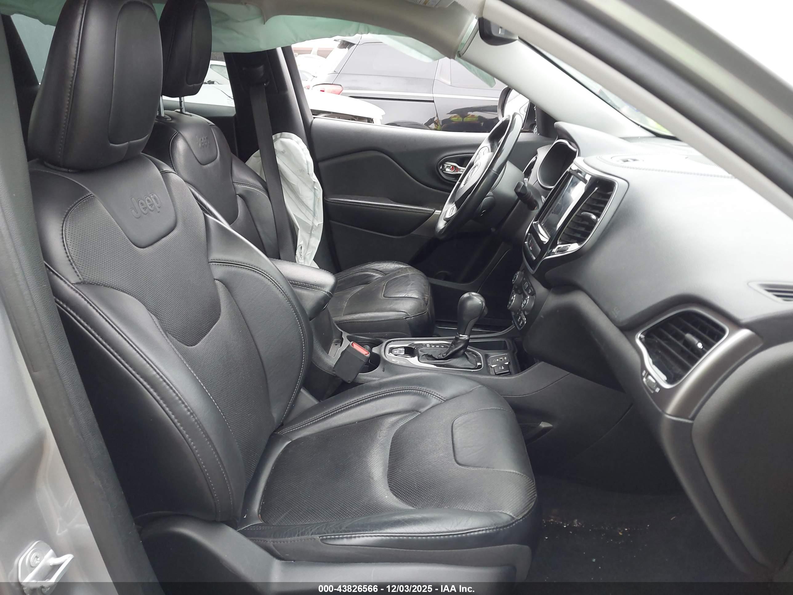 JEEP CHEROKEE image 5